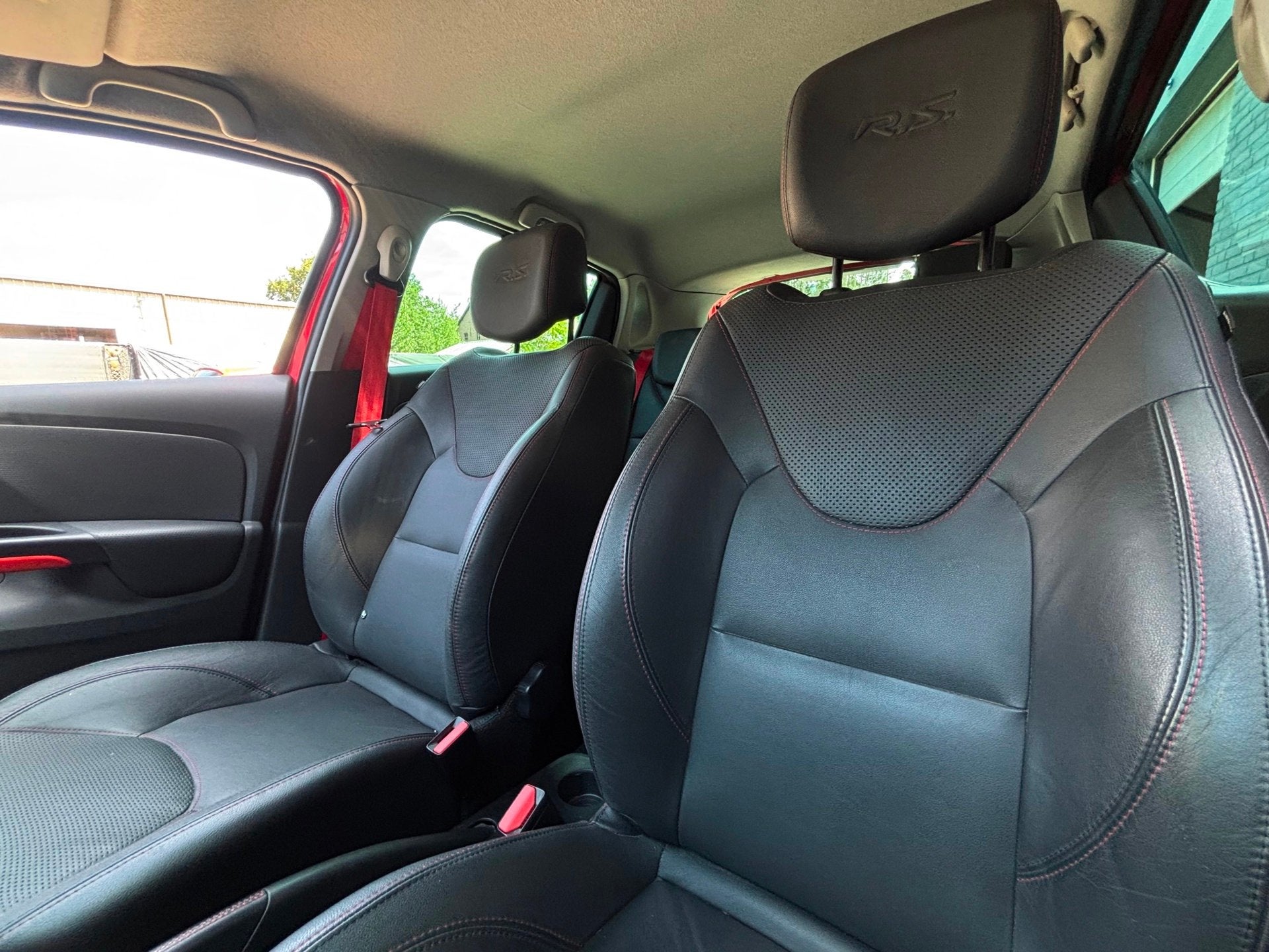 Foto 9 van Renault Clio 1.6 R.S Automaat | Navi | Leder | Stoelverwarmi