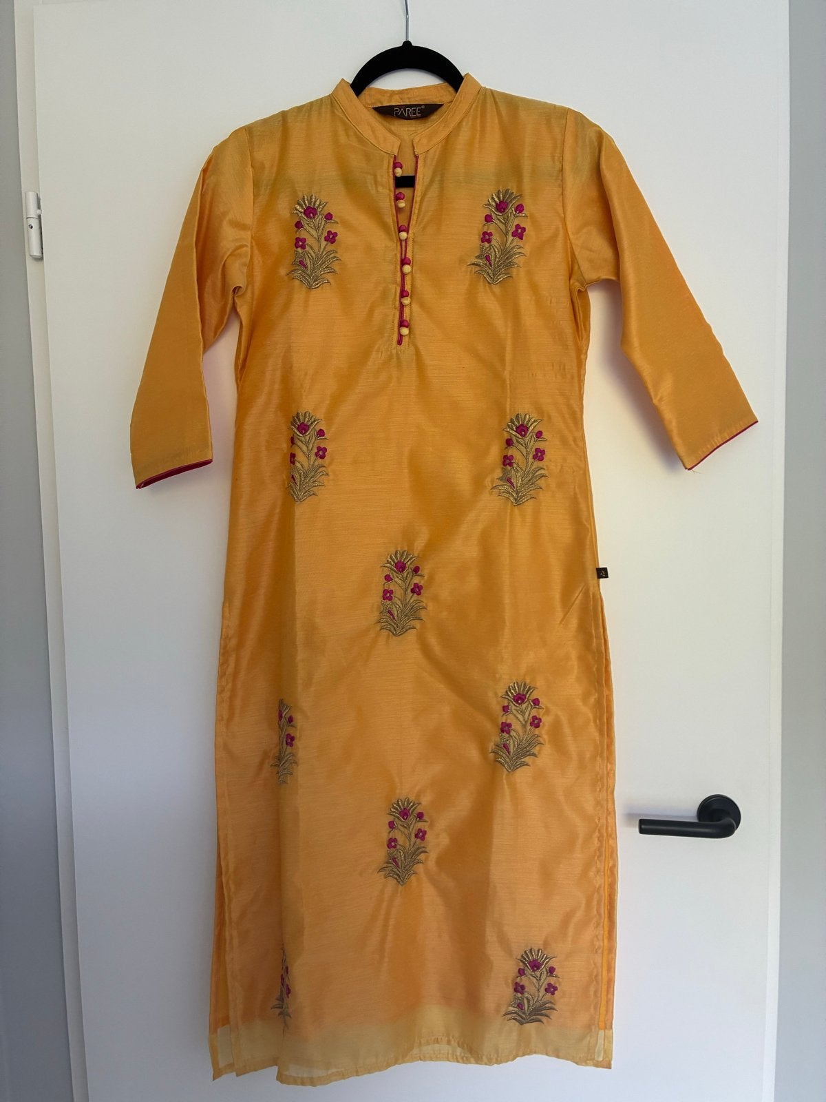 Yellow/gold Kurti magenta embroidery, Geel, Zo goed als nieuw, Onder de knie, Ophalen