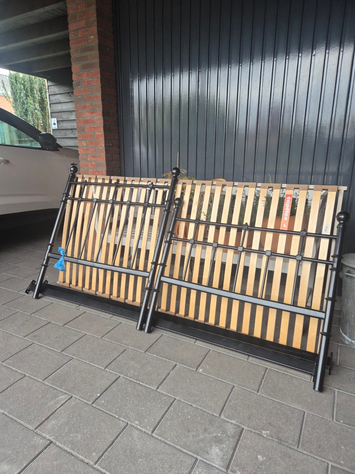 Eenpersoonsbed met lattenbodem - Zwart metaal, Ophalen, Gebruikt, 90 cm, Eenpersoons