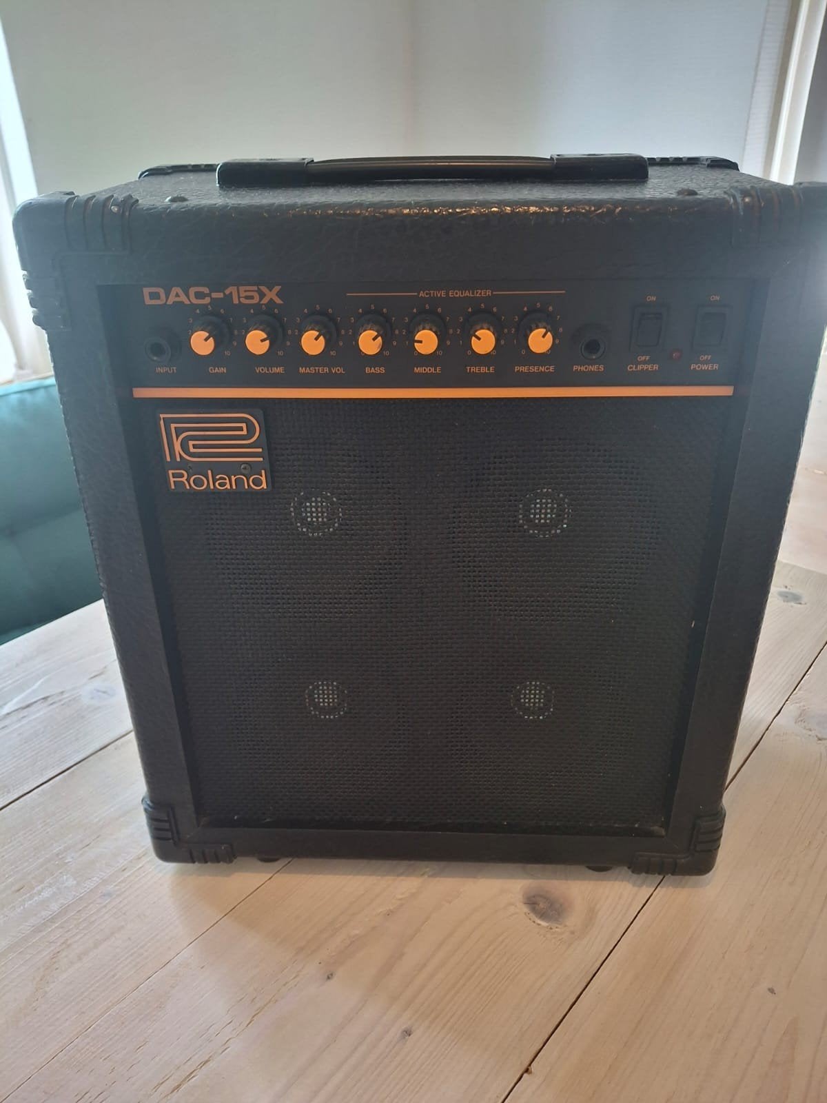 Vintage Roland DAC-15X – Jaren '80 Mini-Stack (Made in, Muziek en Instrumenten, Ophalen, Gebruikt, Gitaar, Minder dan 50 watt