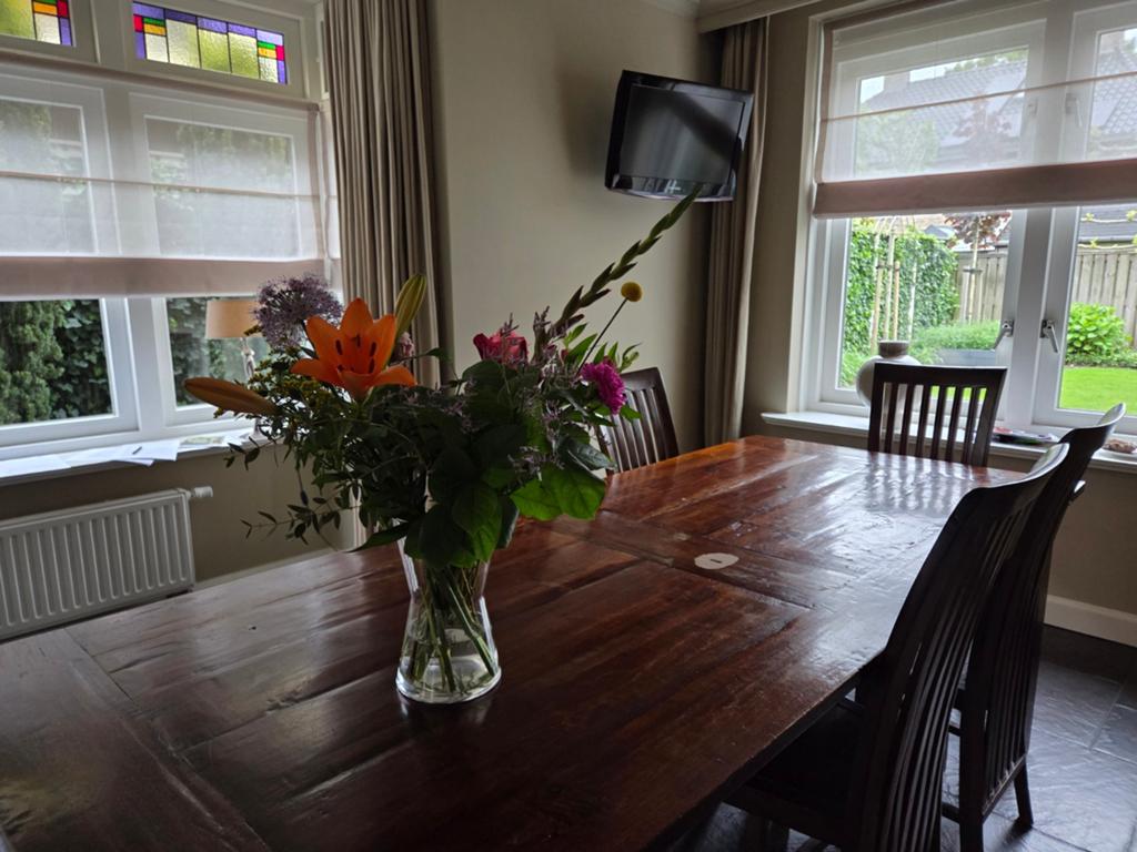Teak houten eettafel met 6 stoelen, Ophalen, Gebruikt, Klassiek, Robuust, 50 tot 100 cm