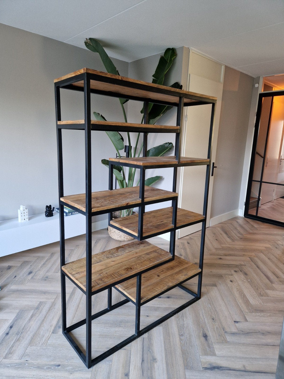 Mooie echte houten kast, Met plank(en), 200 cm of meer, Industrieel, Modern, 50 tot 100 cm