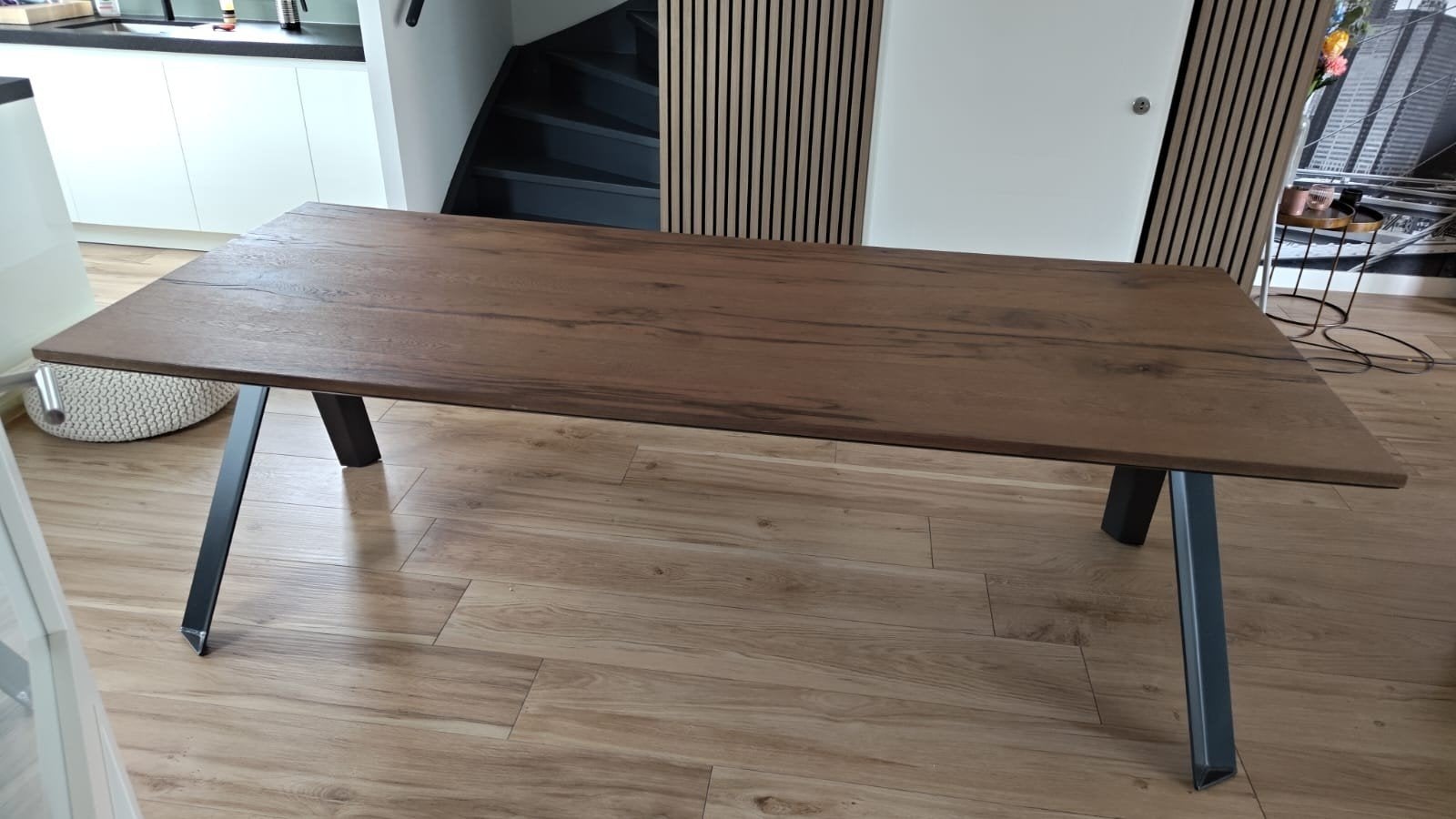 Robuuste eettafel 240 cm + bijpassende salontafel, Huis en Inrichting, Gebruikt, 200 cm of meer, Industrieel, Modern, 50 tot 100 cm