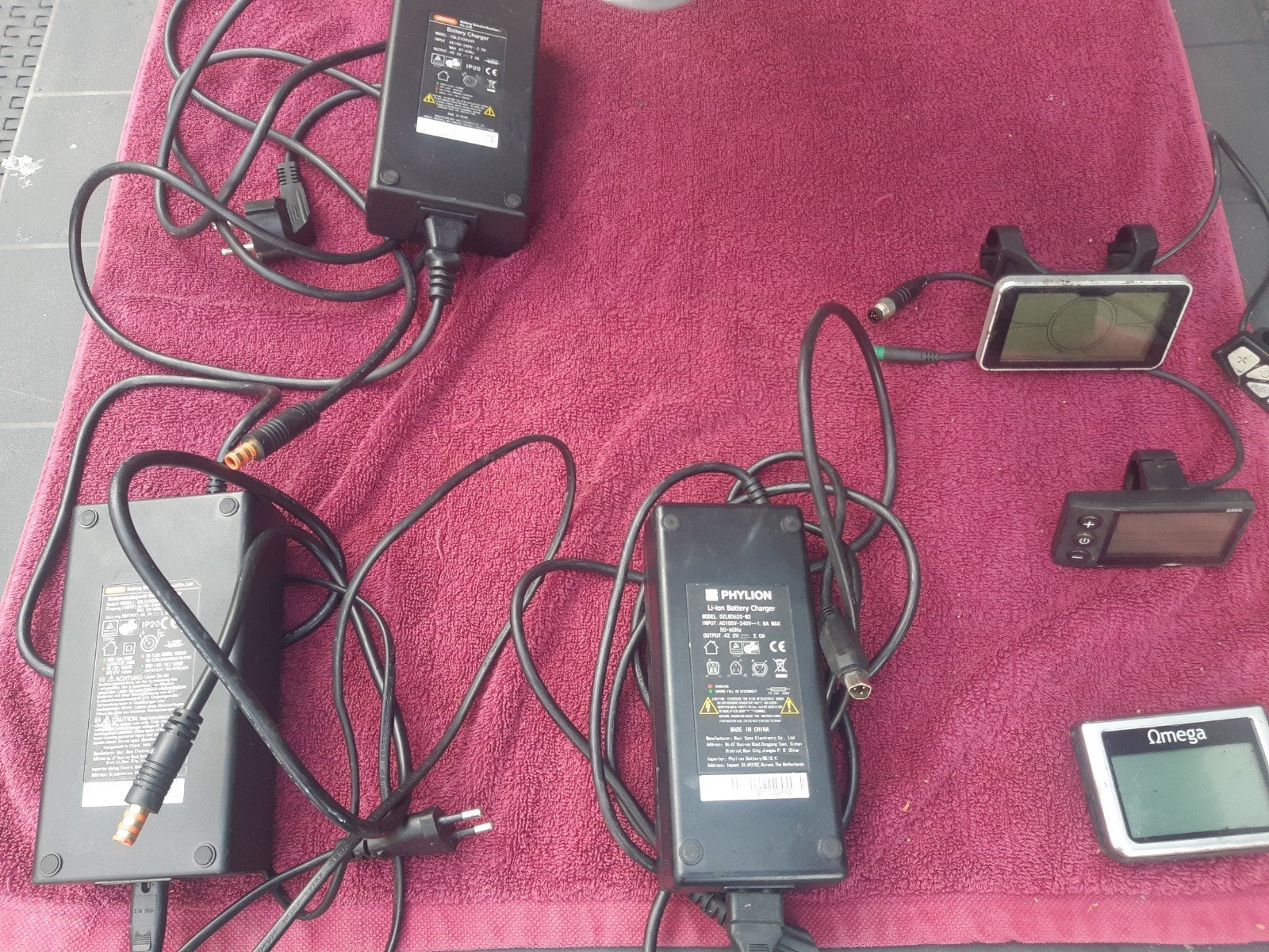 3 OPLADERS.3 COMPUTERS VOOR DE ELECTRISCHE  FIETS BIEDEN, Fietsen en Brommers, Fietsaccessoires | Fietscomputers, Ophalen, Nieuw
