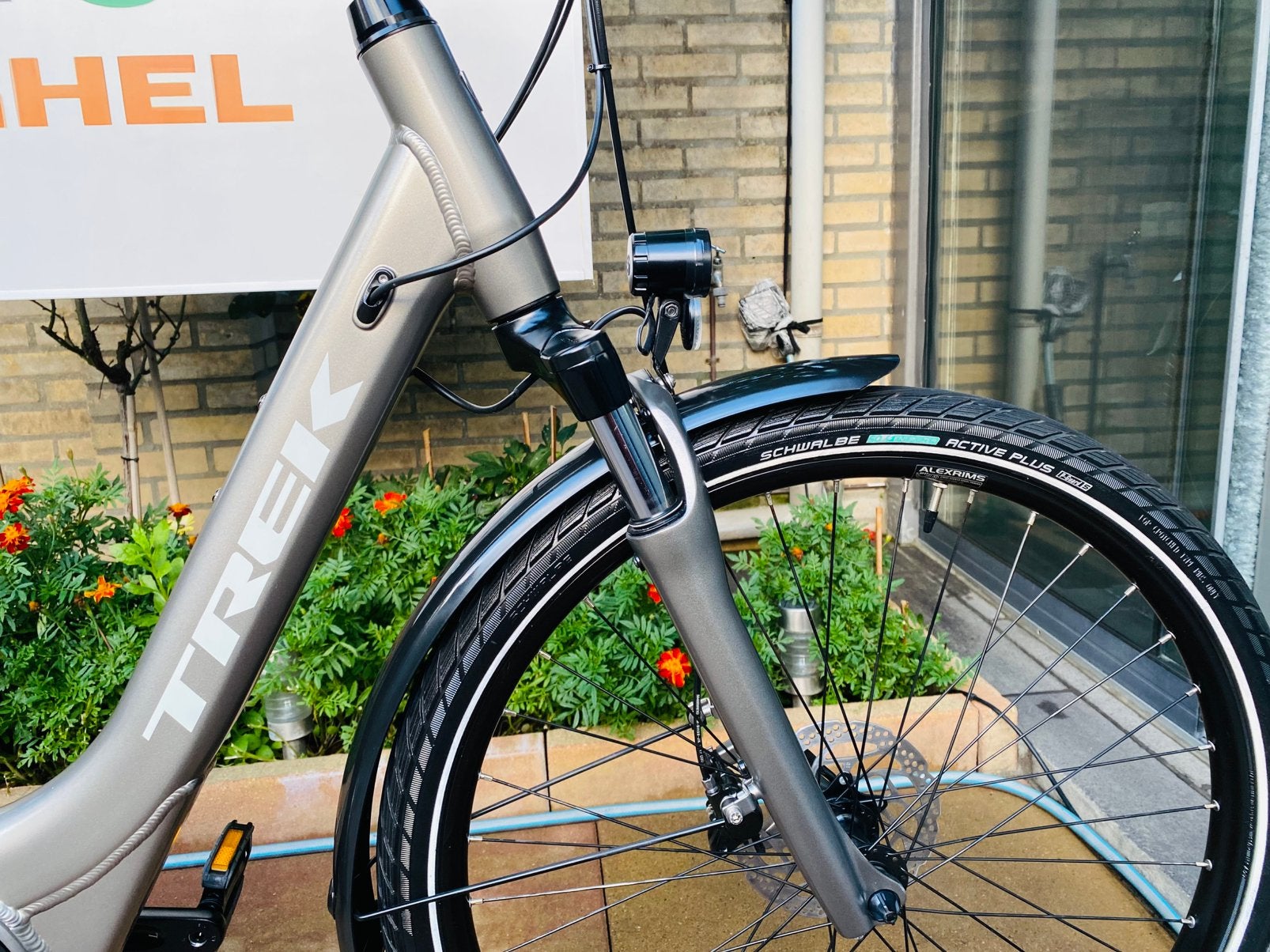Elektrische Trek Tm1+ Bosch Middenmoto Active Line.D40, Ophalen of Verzenden, Zo goed als nieuw, Minder dan 47 cm, 5467kc