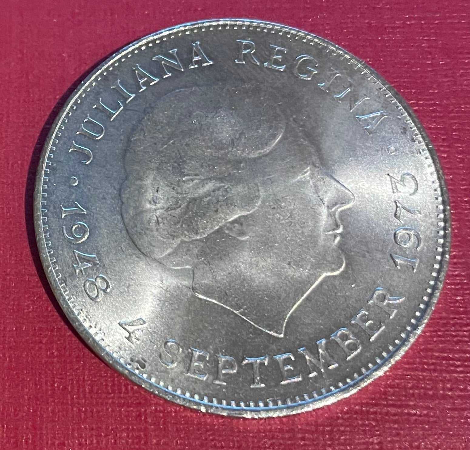 Zilveren 10 Gulden Munt Juliana 1973, Koningin Juliana, Zilver, Ophalen of Verzenden, Losse munt
