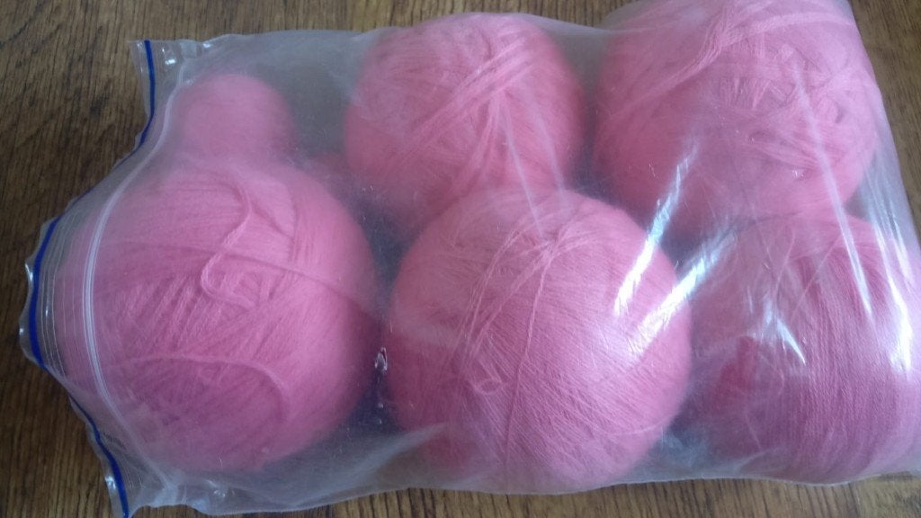 Wolmix garen voor breien of haken wit geel roze groen, Hobby en Vrije tijd, Breien en Haken, Zo goed als nieuw, Breien of Haken