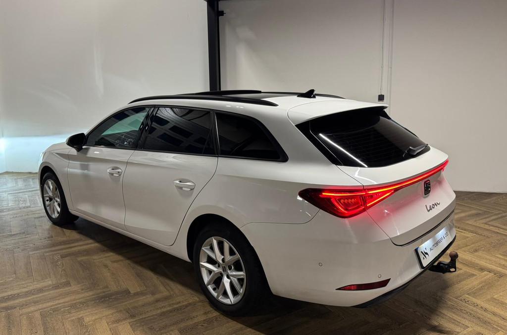 SEAT Leon Sportstourer 2.0 TDI Style Business Intense PANO K, Auto's, Seat, Stof, Gebruikt, 4 cilinders, 150 pk
