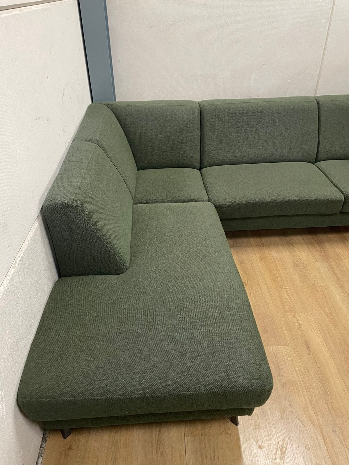 Mooie luxe groene hoekbank - GEREINIGD!!!, Ophalen, 250 tot 300 cm, Luxe, Hoekbank