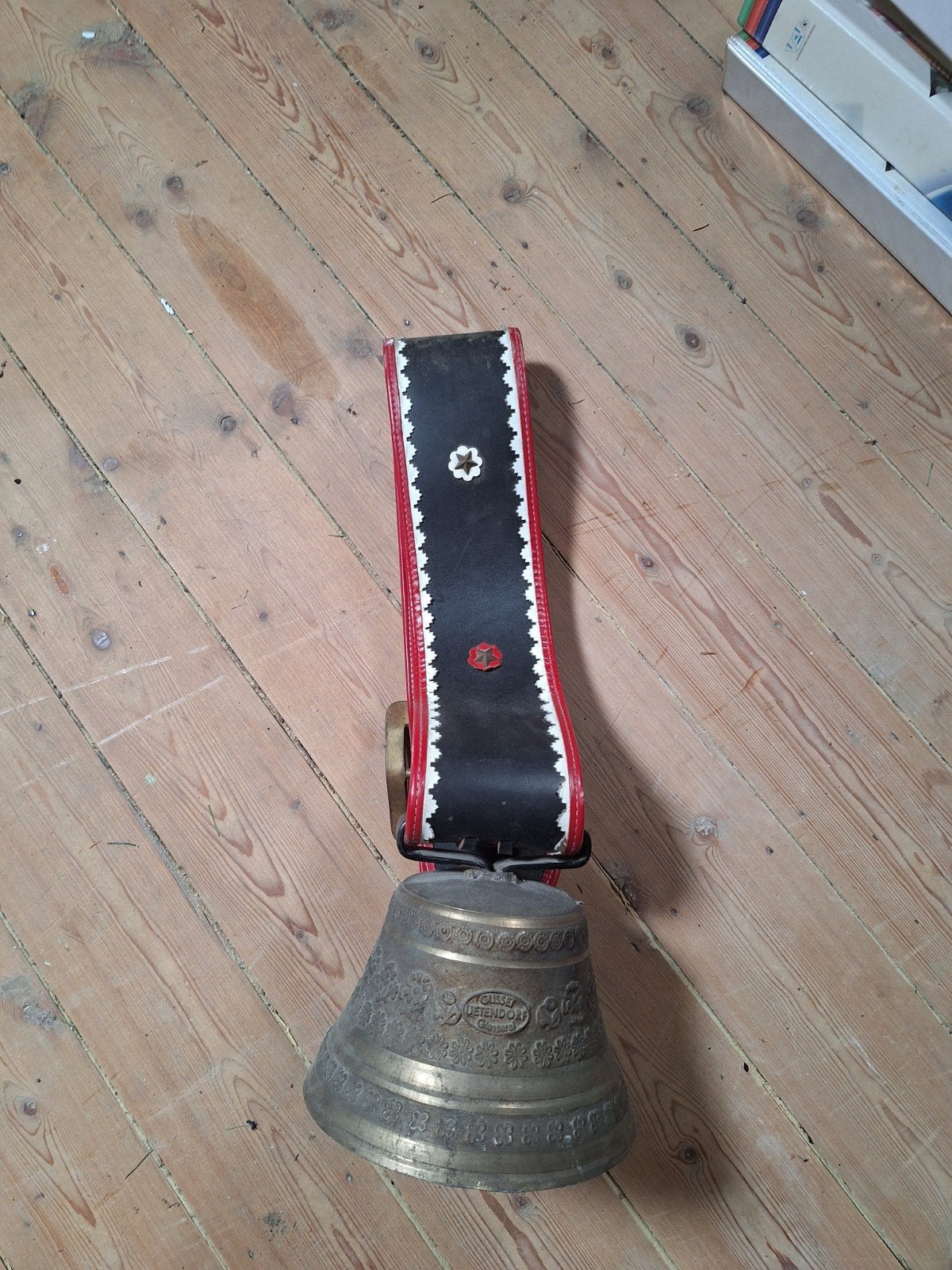 Tiroler bel, Ophalen of Verzenden