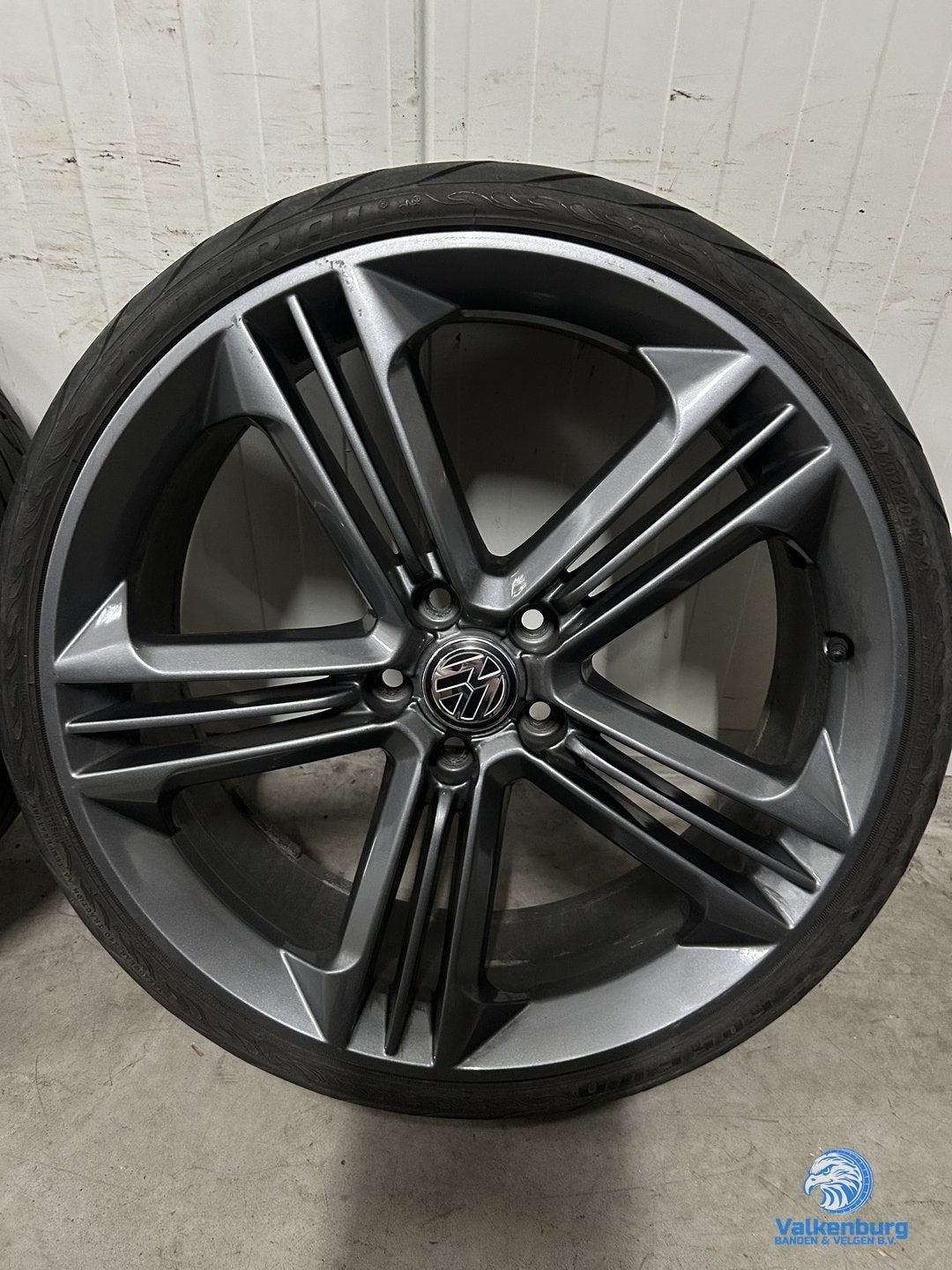 7-8mm! VAG VW Golf Caddy Audi A3 Leon 20 inch velgen 5x112 z, Gebruikt, -, -, Banden en Velgen