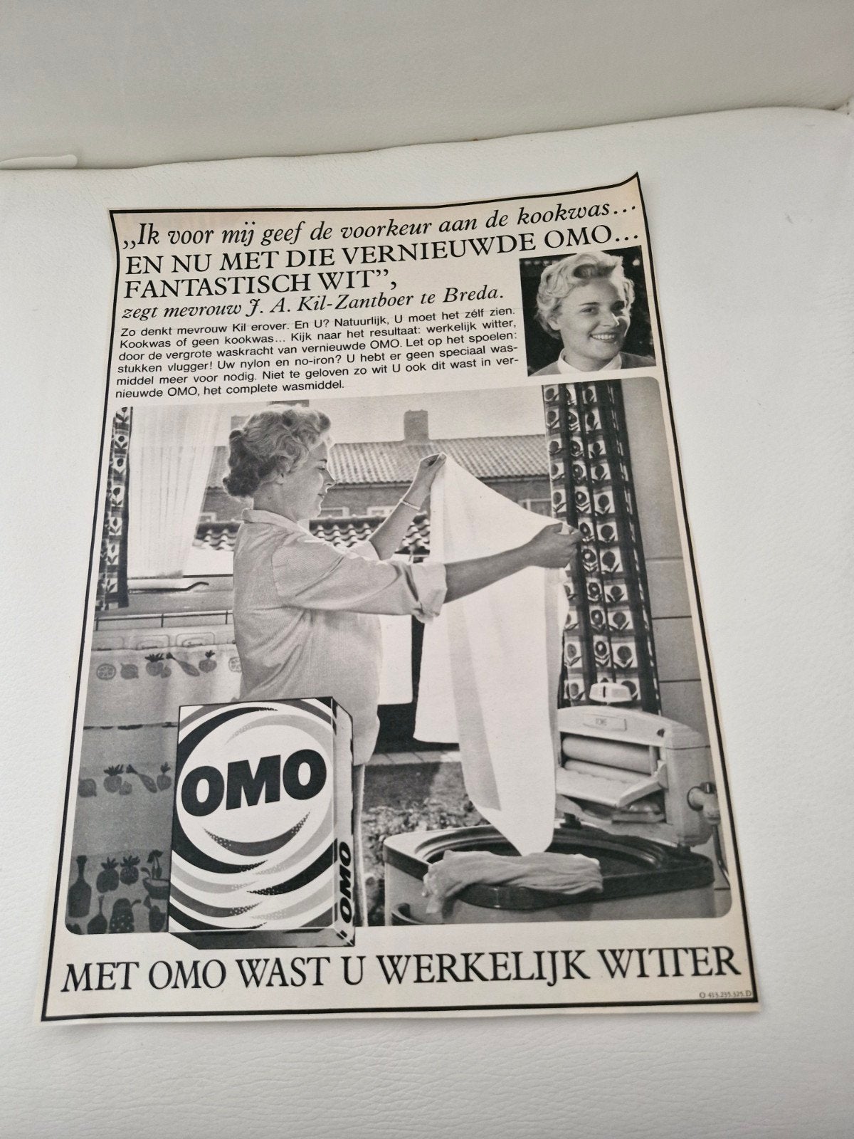 Vintage OMO Wasmiddel Advertentie (32x24 cm), Ophalen of Verzenden, 1940 tot 1960, Nederland, Knipsel(s)