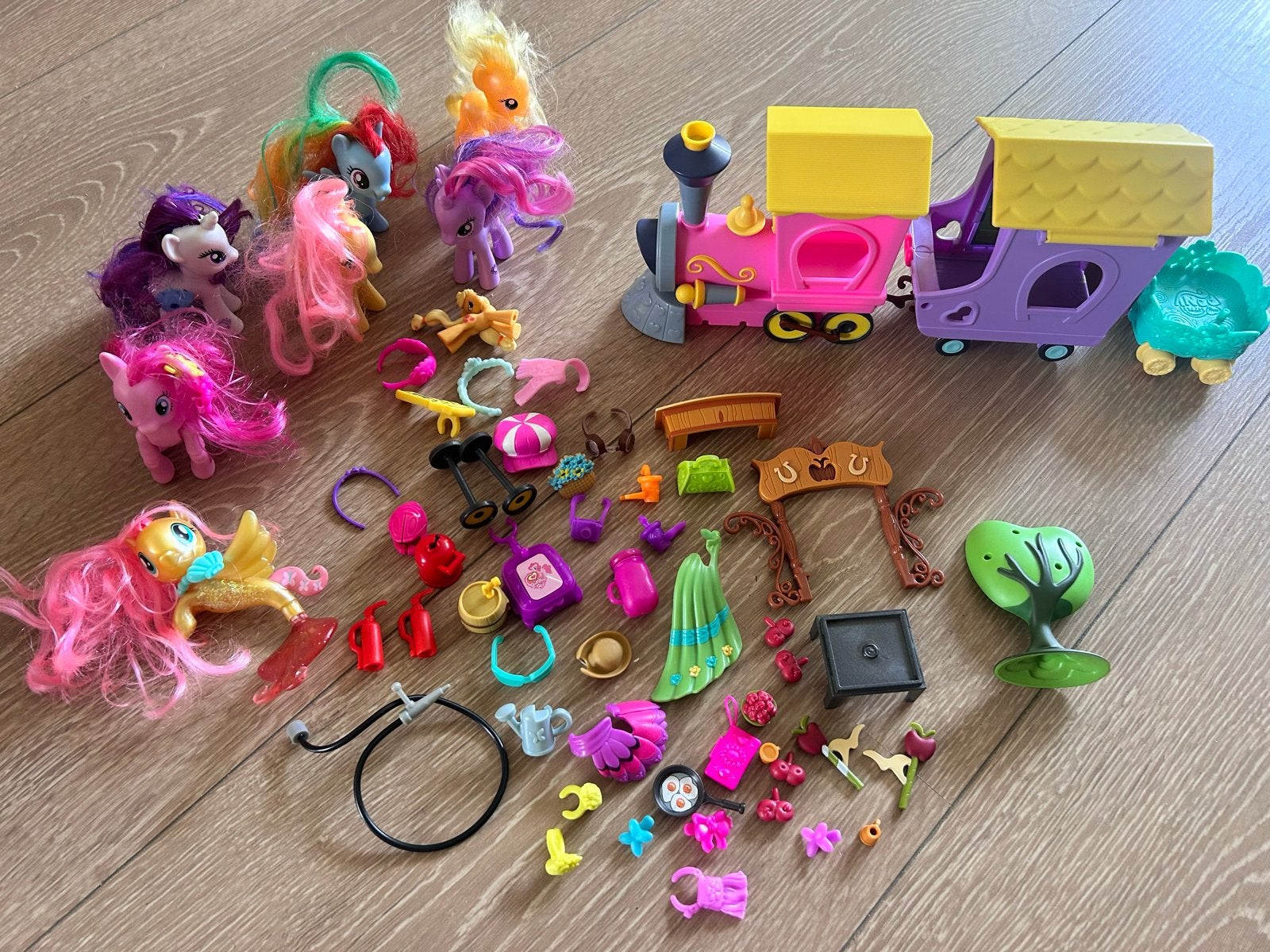 My Little Pony speelset met trein en accessoires, Ophalen of Verzenden, Gebruikt, Meisje