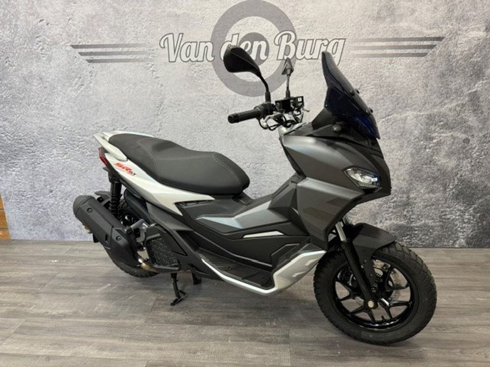 APRILIA SR GT 200, Motoren, Scooter, Bedrijf, Onbekend, APRILIA