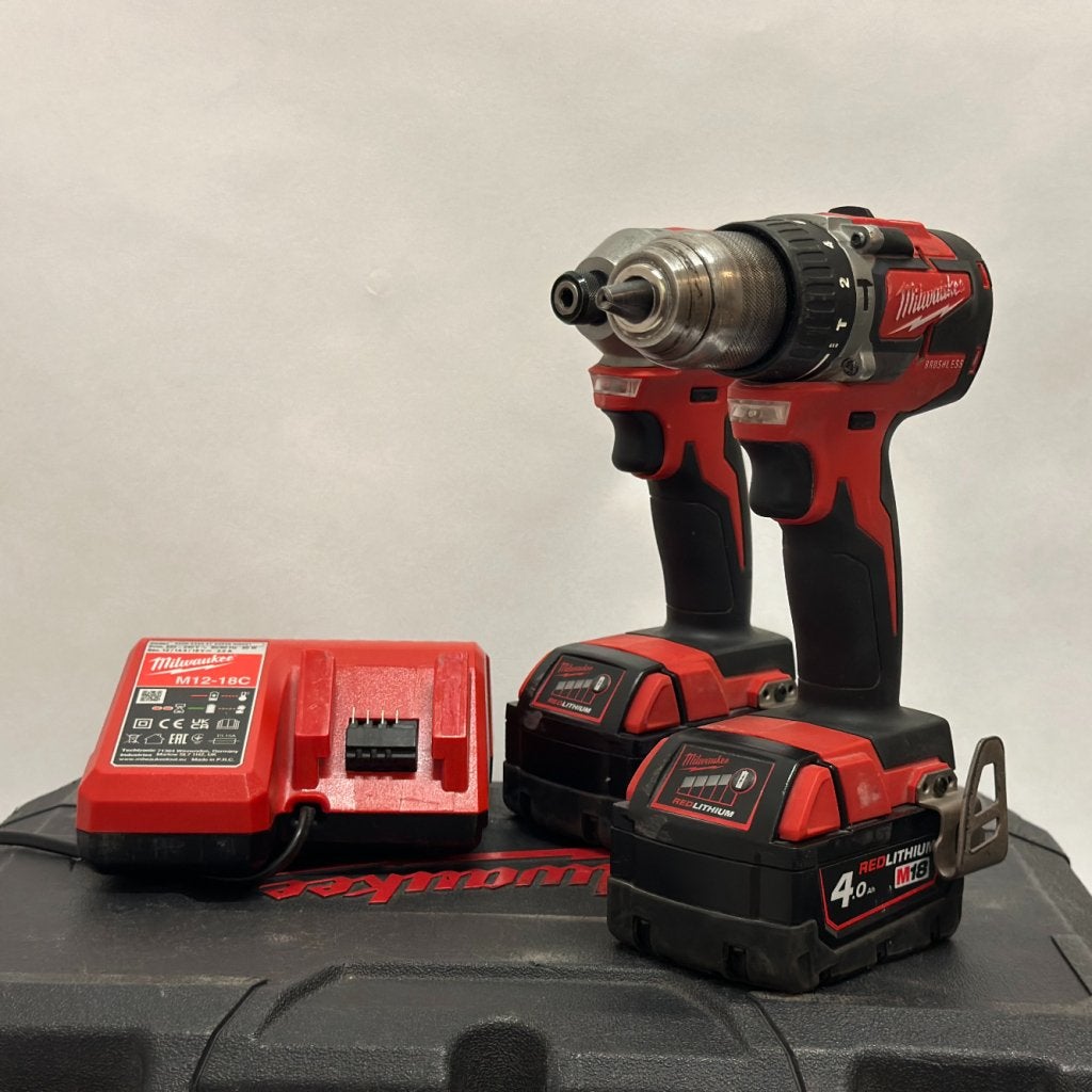 Milwaukee M18 CBLPP2A402C Combiset, Milwaukee, Zo goed als nieuw, Support@milwaukee.com, Milwaukee Electric Tool Corporation, 13135 W. 
Lisbon Road, Brookfield, WI 53005
USA