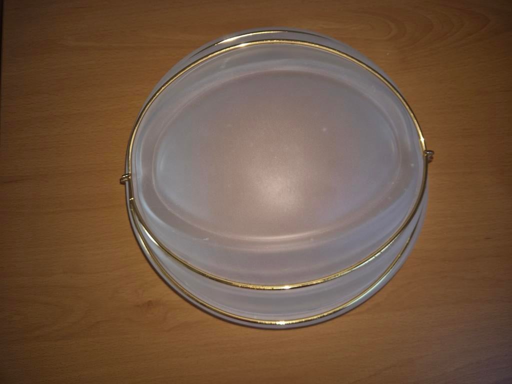 2 melkglas plafonieres Massive, Huis en Inrichting, Lampen | Plafondlampen, Ophalen