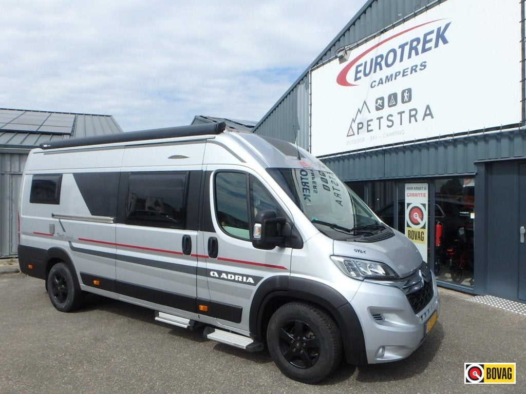 Adria Twin Platinum 640 SLX, Airbags, Luifel, Tot en met 2, 6 tot 7 meter