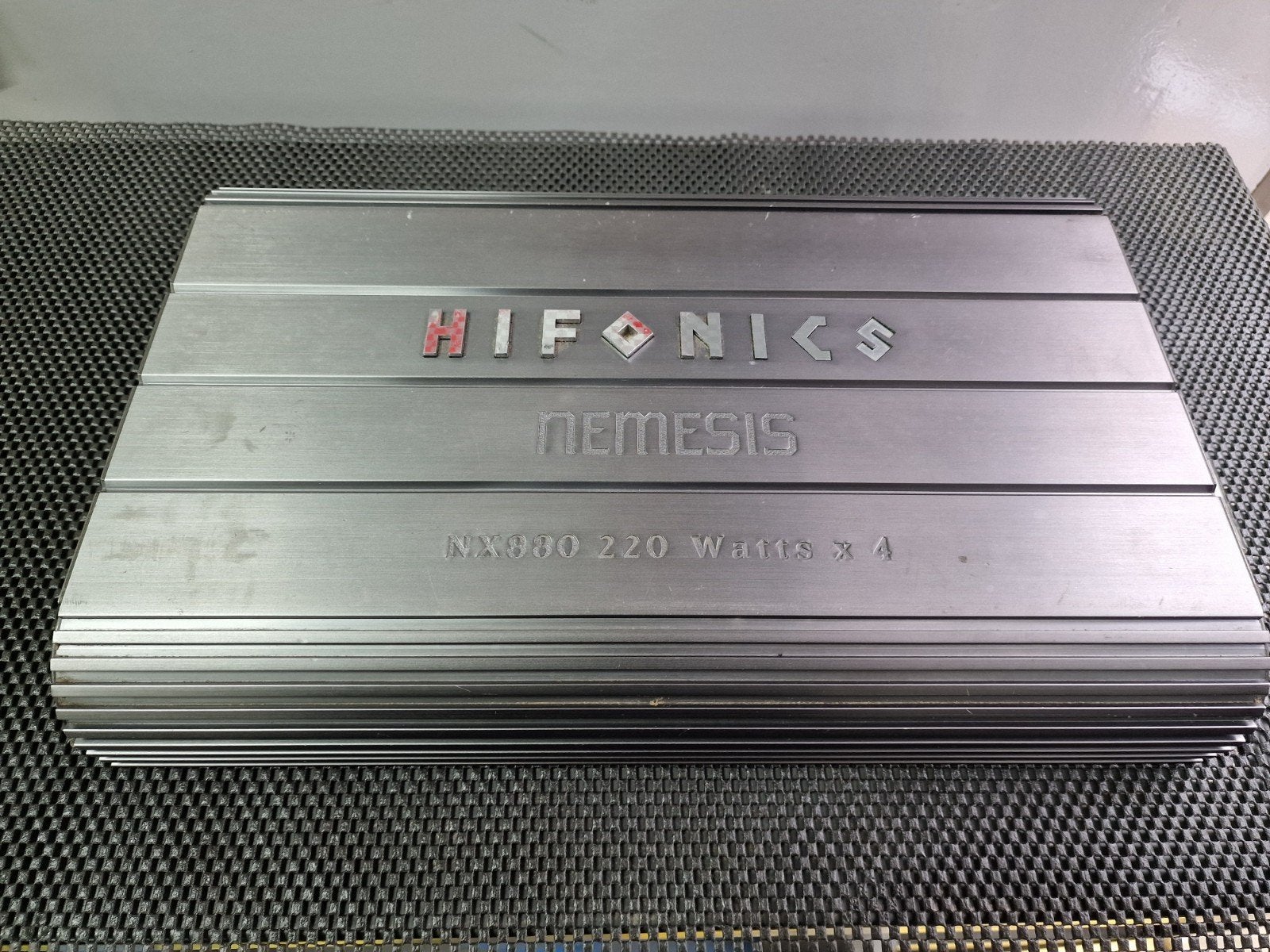 Hifonics Nemesis versterker, Ophalen, Gebruikt