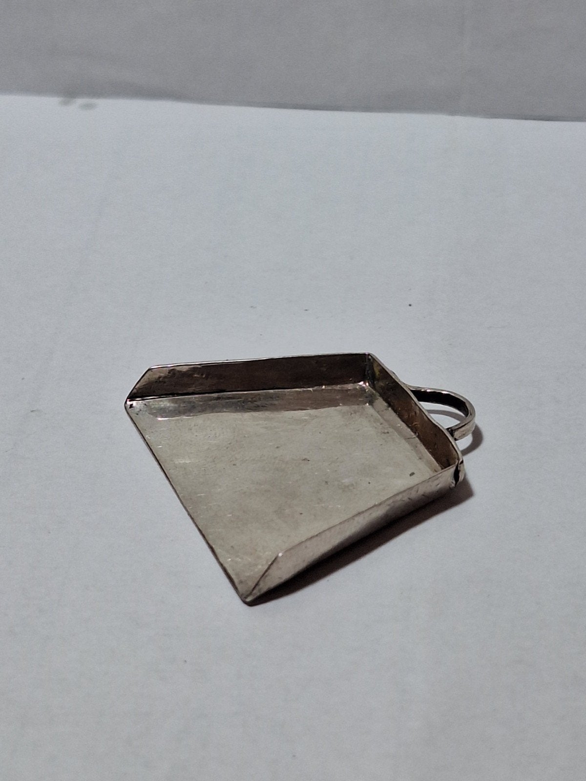 Antiek zilveren miniatuur stoffer, Ophalen of Verzenden, Zilver
