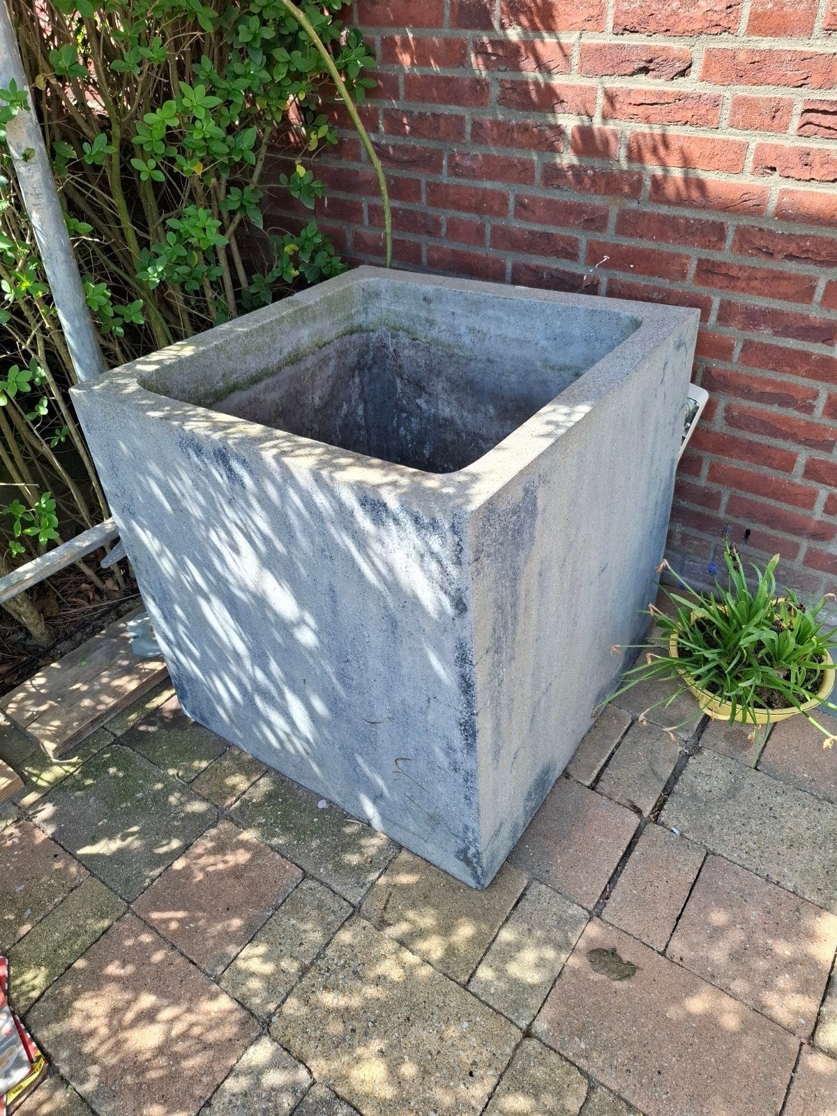 bloembak, Tuin en Terras, Ophalen, Rond, Steen, Minder dan 30 cm
