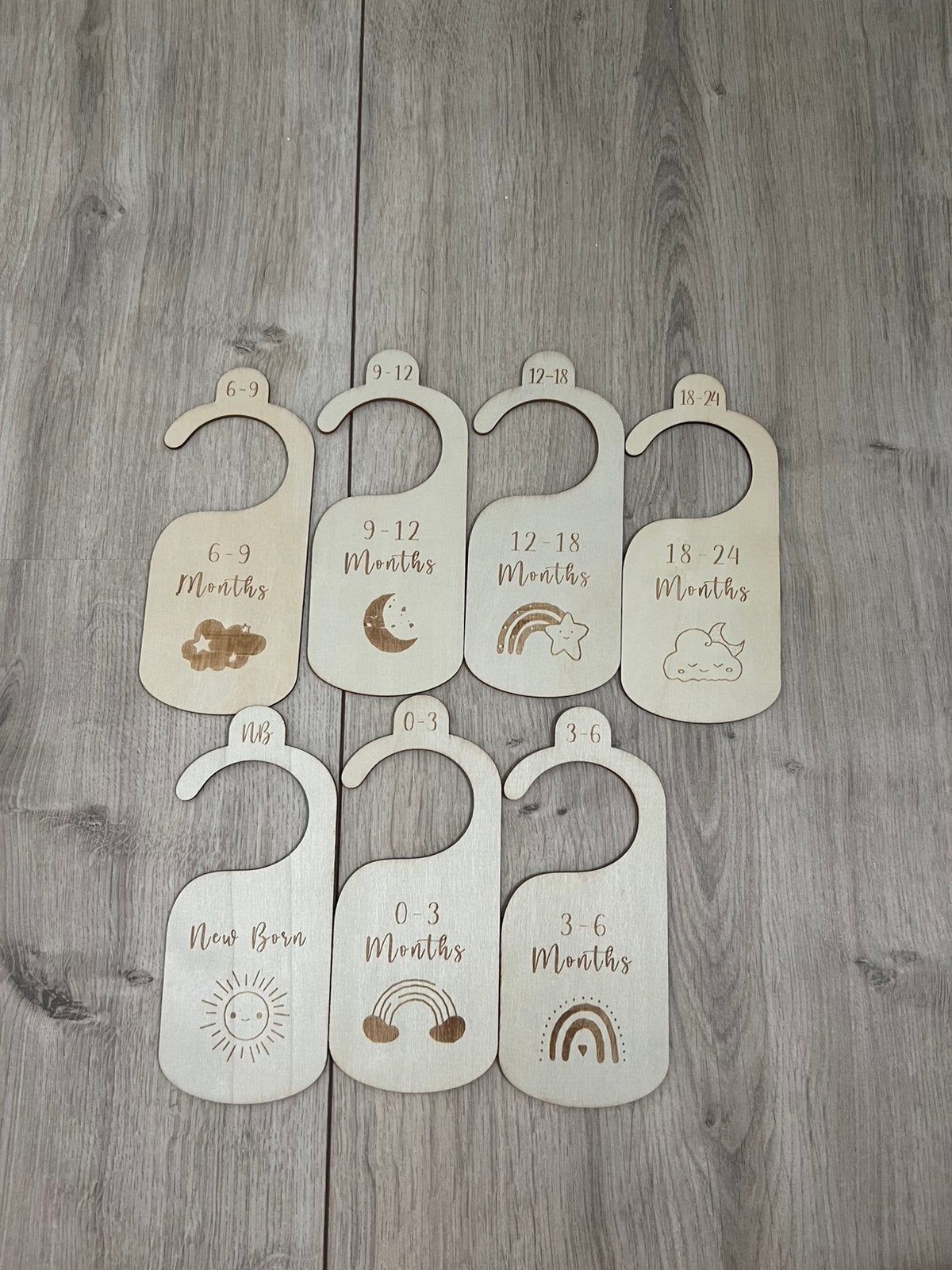 Kleding maathangers baby hout. Nieuw, Ophalen of Verzenden, Zo goed als nieuw