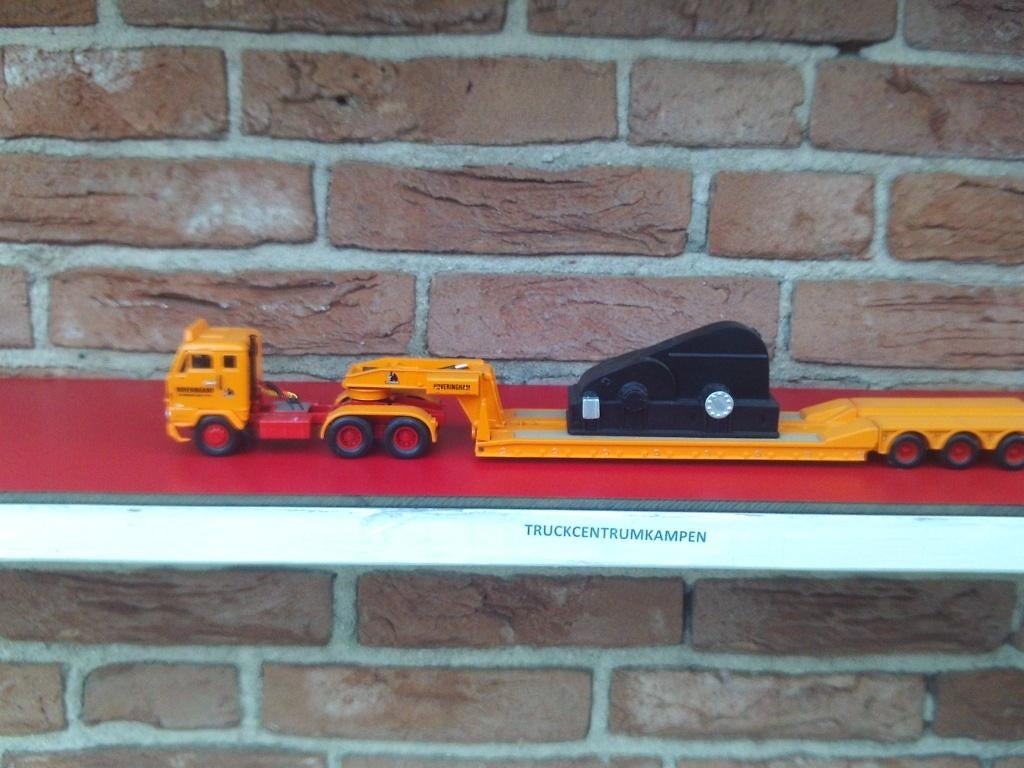 Corgi  Volvo  F88  3  Axle  Low  Loader  Hoveringham, Ophalen of Verzenden, Nieuw, Bus of Vrachtwagen, Corgi