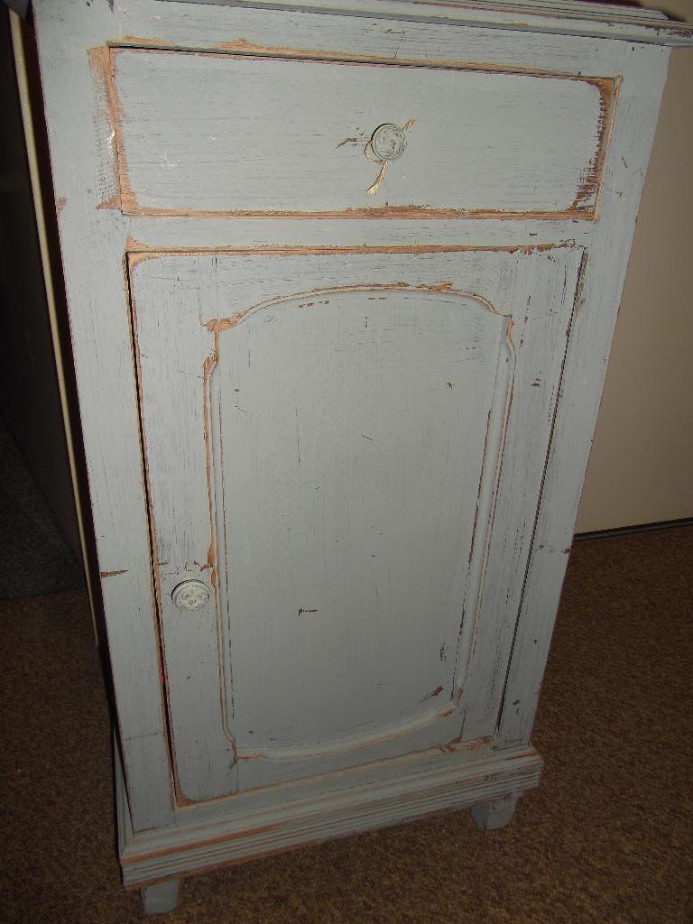 *Brocante kastje*, Antiek en Kunst, Ophalen