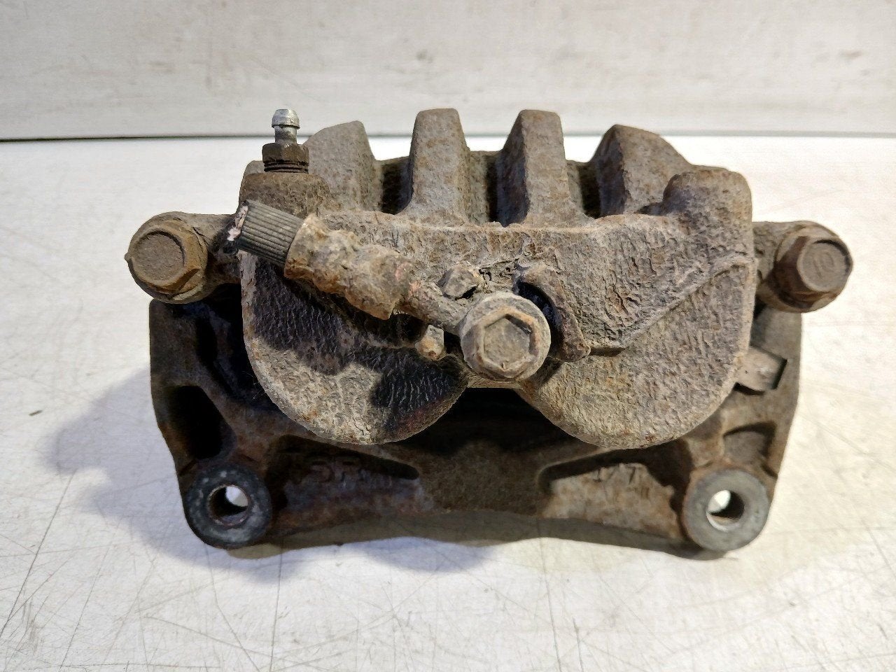 Remklauw rechts voor Subaru Impreza, Subaru, Onderdelen@venauto.nl, Van der Ven Autorecycling B.V., Gebruikt