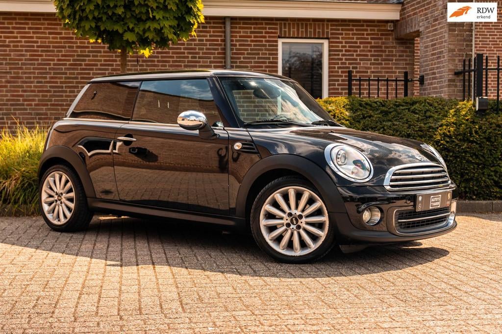 Mini Mini 1.6 Cooper Chili 122 PK Xenon Stoelverwarming Clim, Auto's, Mini, Voorwielaandrijving, Euro 5, Zwart, 4 cilinders