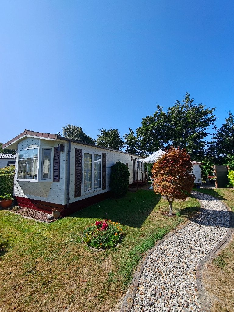 Chalet met standplaats in Schagen. NH € 39.500, Tot en met 4
