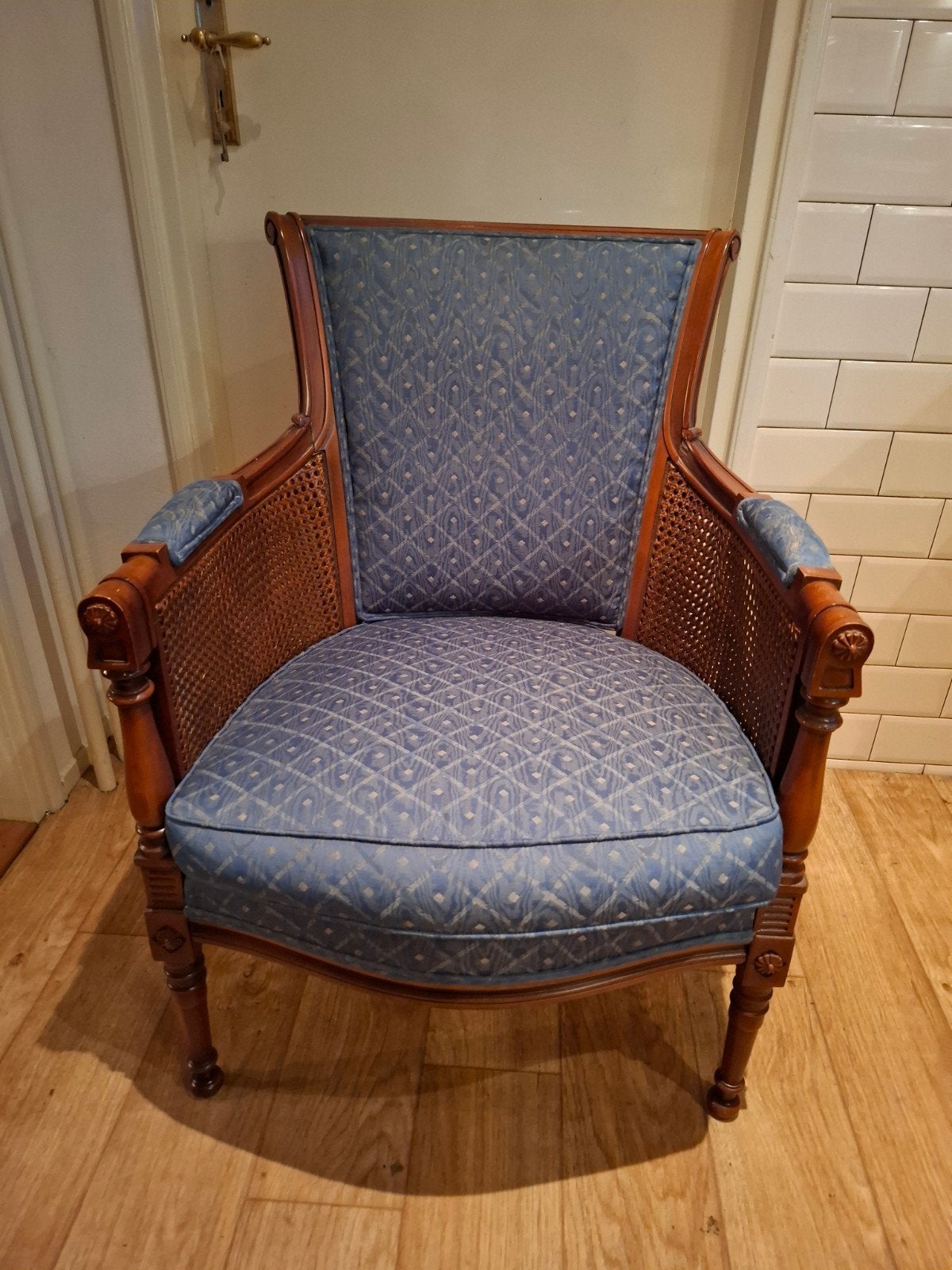 Mooie stoel gaaf met webbing vlechtwerk bieden, Huis en Inrichting, Ophalen, Gebruikt, Hout