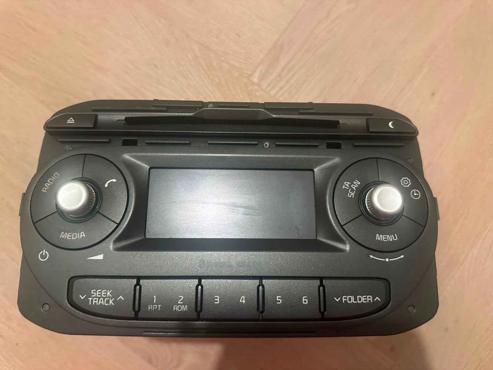 Hyundai i10 Radio met dashboardpaneel, Ophalen of Verzenden, Gebruikt