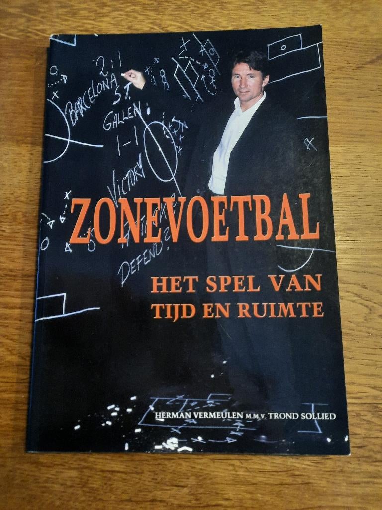 H. Vermeulen - Zonevoetbal trainer training voetbal, Ophalen of Verzenden, Zo goed als nieuw, Balsport