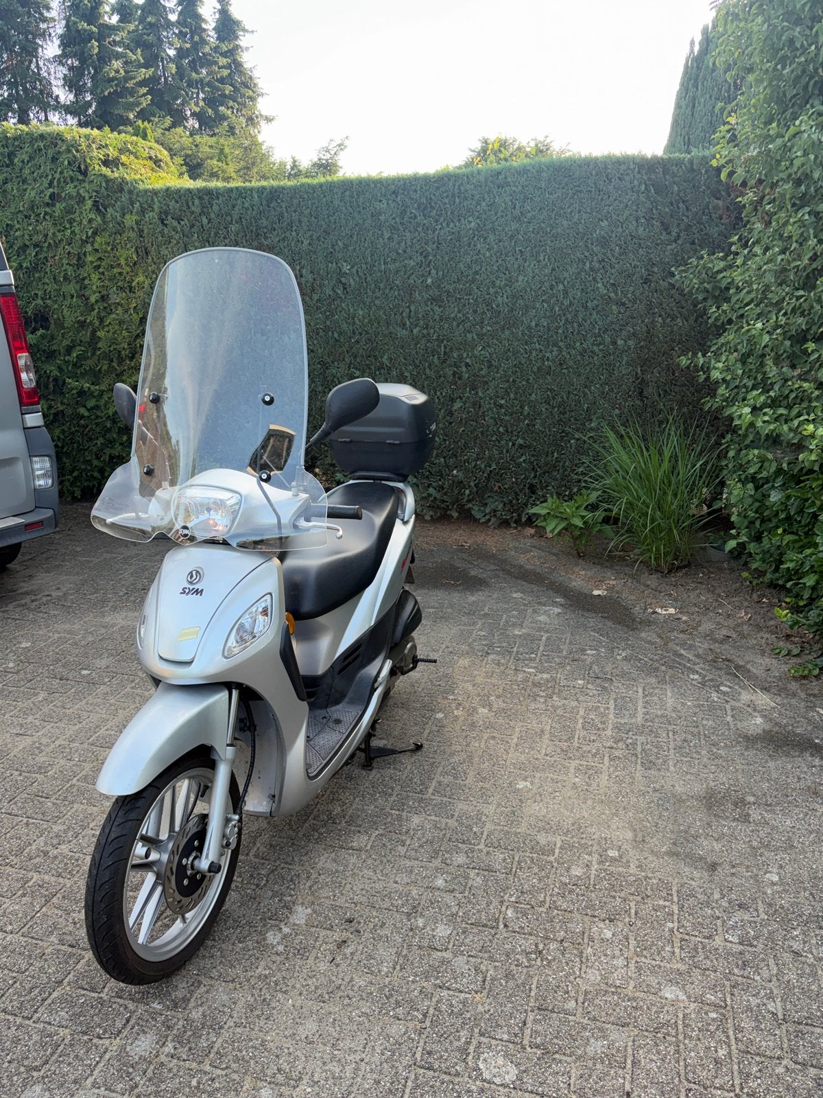 Sym Allo scooter, zilver, met windscherm en topkoffer, Ophalen, Gebruikt, Maximaal 45 km/u, Allo