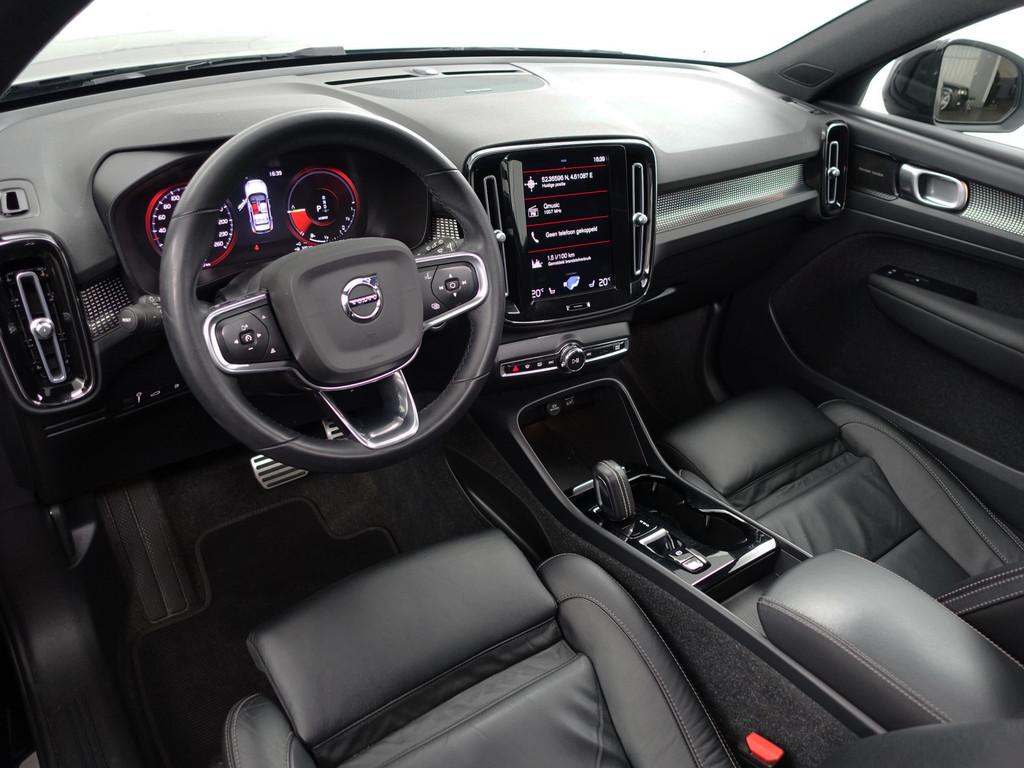 Volvo XC40 1.5 T5 Recharge R-Design Aut- Panoramadak, Harman, Met garantie (alle), Zwart, Bedrijf, Hybride Elektrisch/Benzine