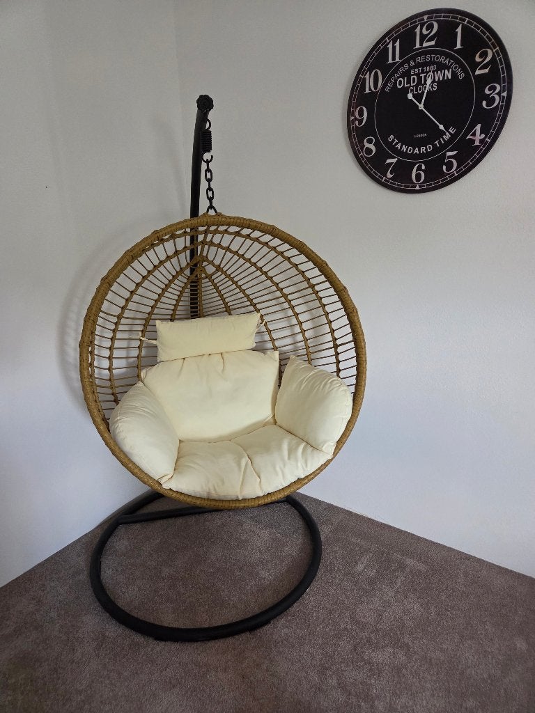 Rotan Hangstoel, Huis en Inrichting, Ophalen, Wit, Riet of Rotan, Zo goed als nieuw