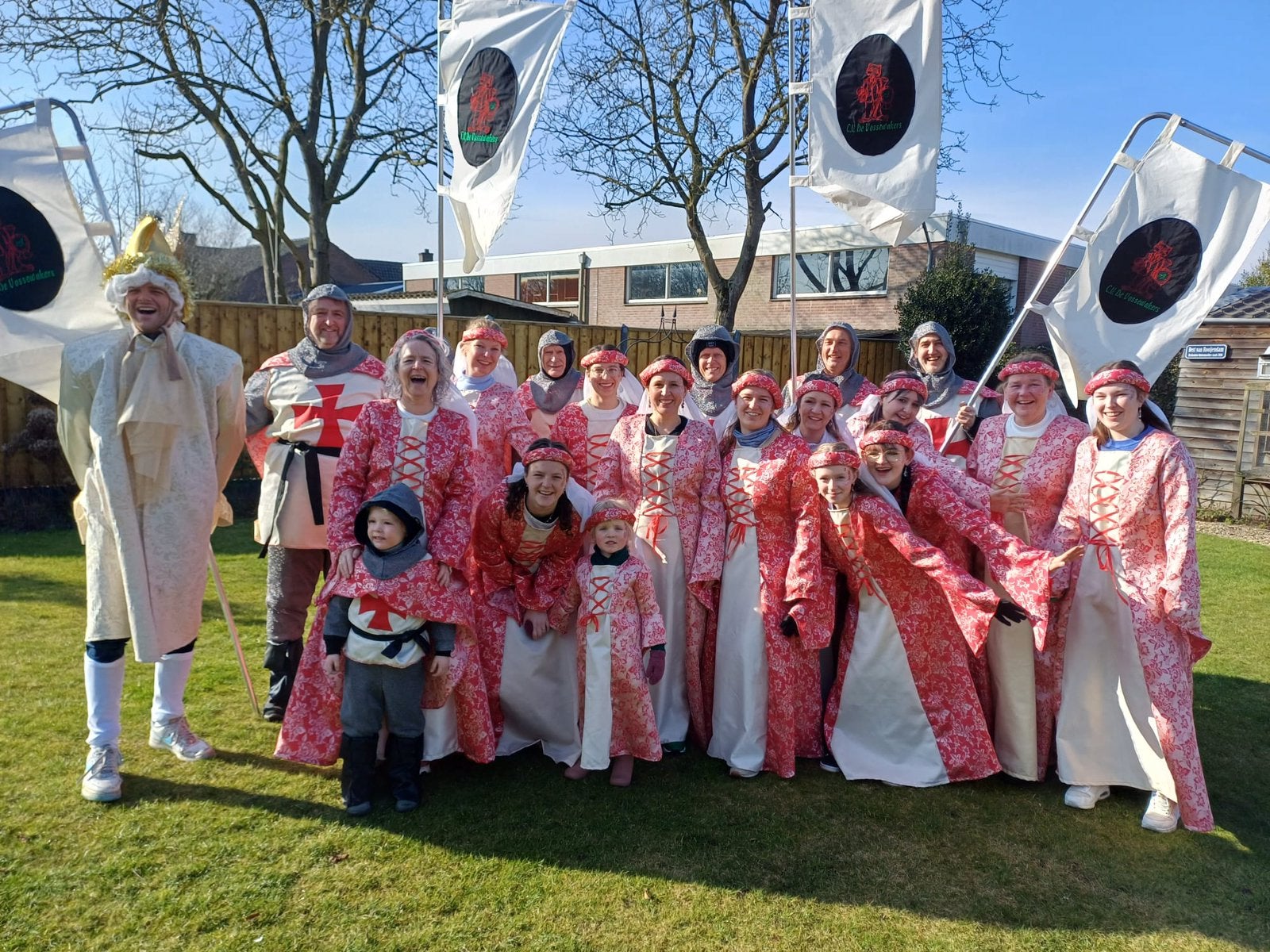 Middeleeuwse loopgroep 38 personen, ridders en hofdames., Kleding | Dames, Ophalen, Carnaval, Maat 46/48 (XL) of groter, Zo goed als nieuw
