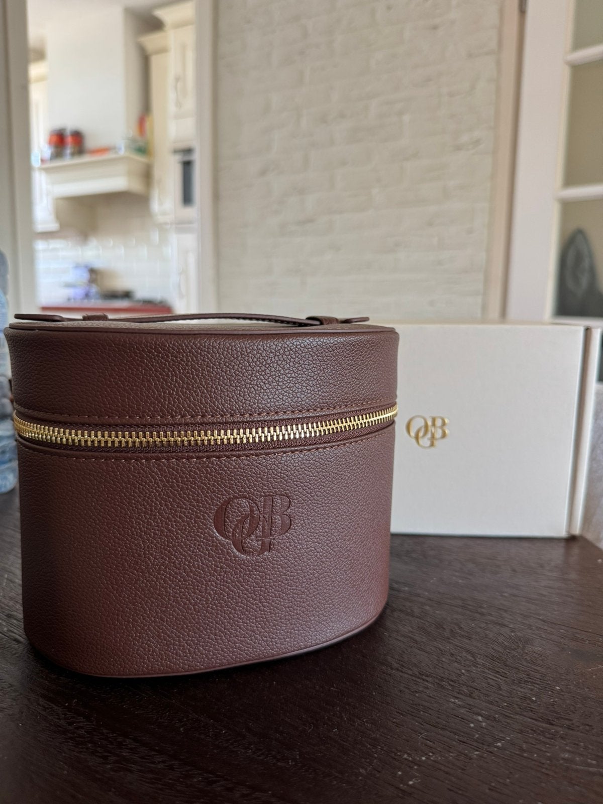 Olcay gulsen make up tas vanity case chocolate bruin, Ophalen of Verzenden, Nieuw, Bruin, Dame
