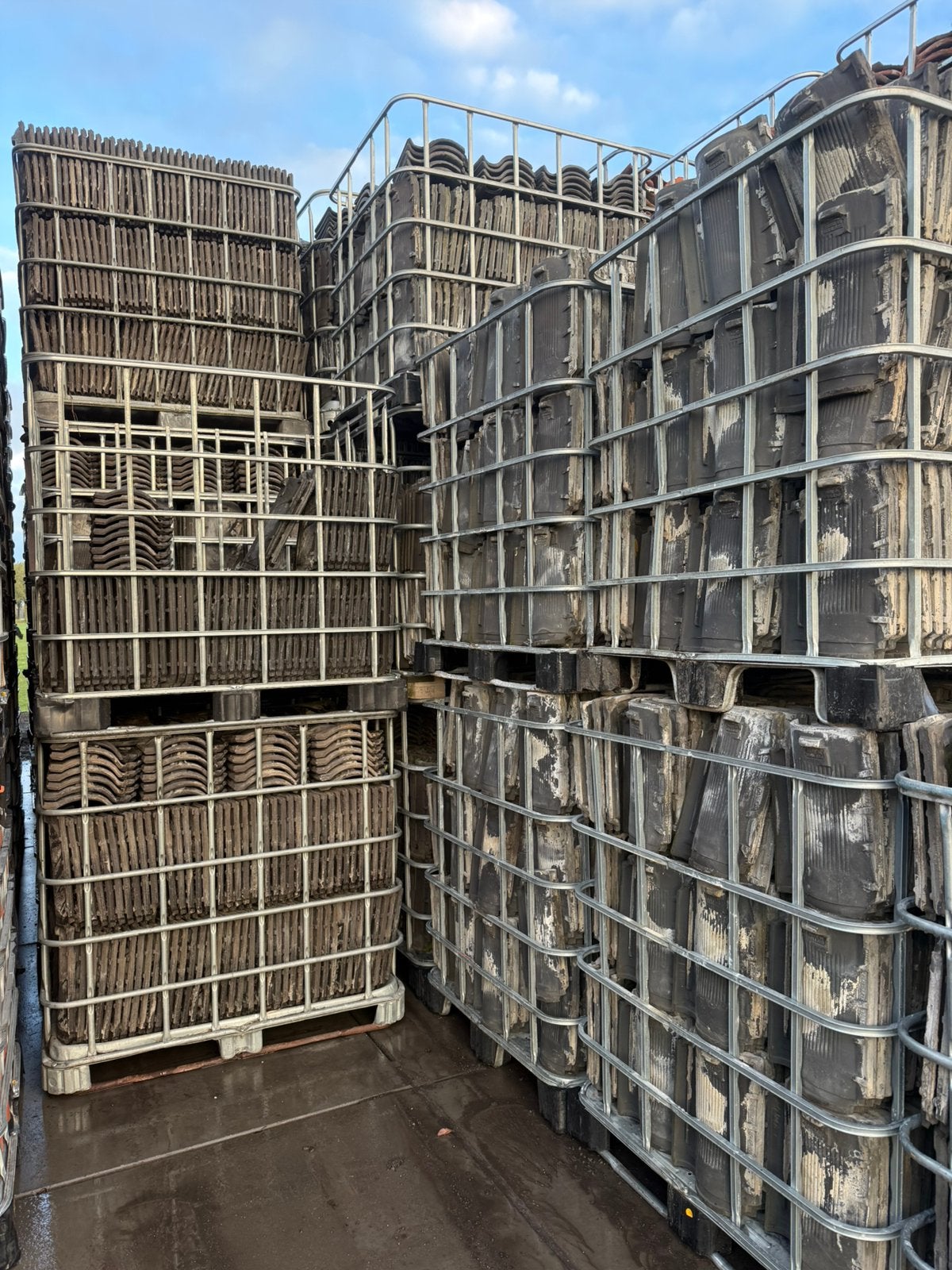 10000x OVH 206 blauw gesmoord zwart gevelpannen / nokvorsten, Doe-het-zelf en Verbouw, Ophalen, Steen of Klei, Blauw, Oude dakpannen@hotmail.com