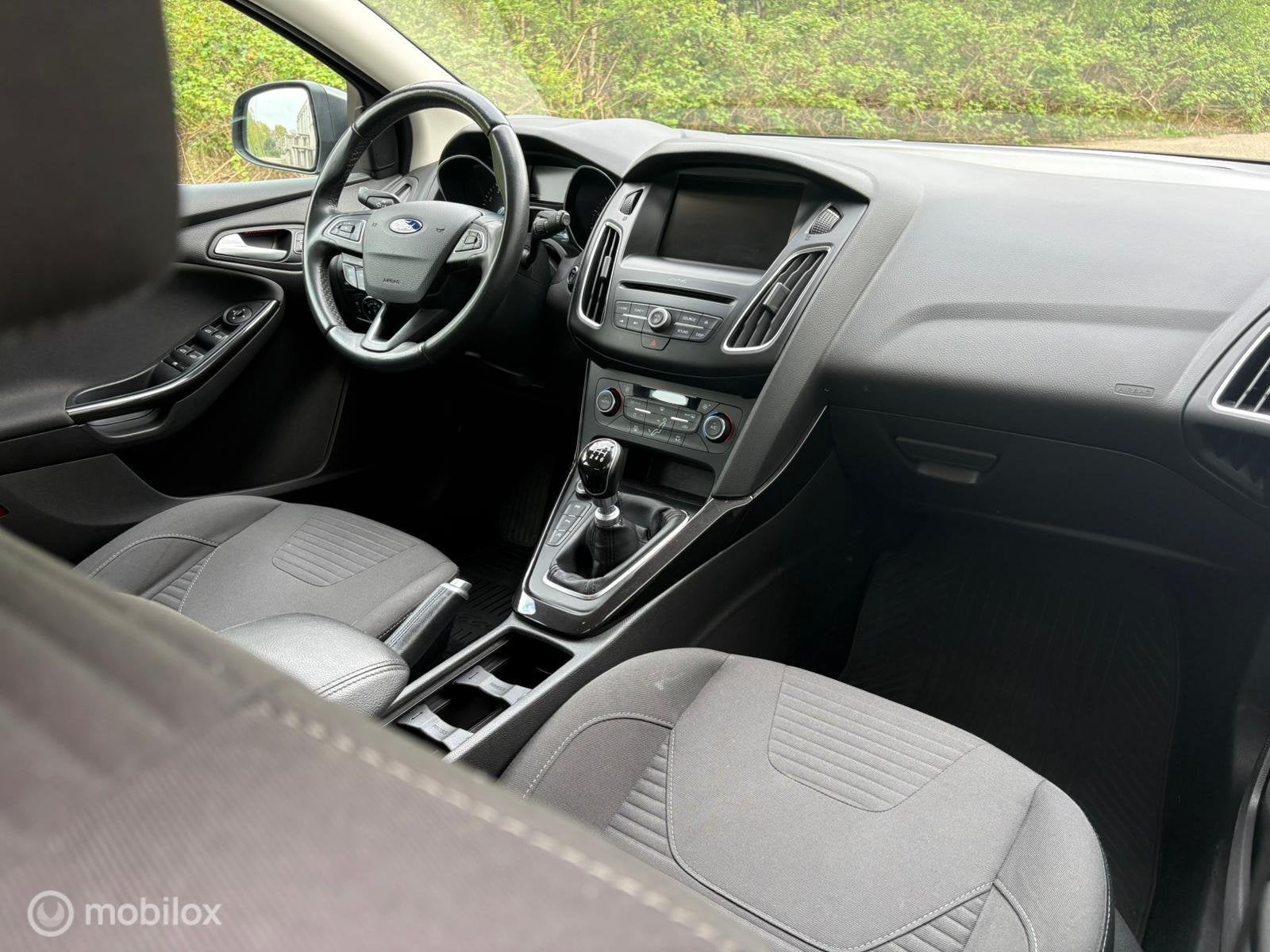 Foto 22 van Ford Focus 1.0 Titanium | Nieuwe Distributieriem
