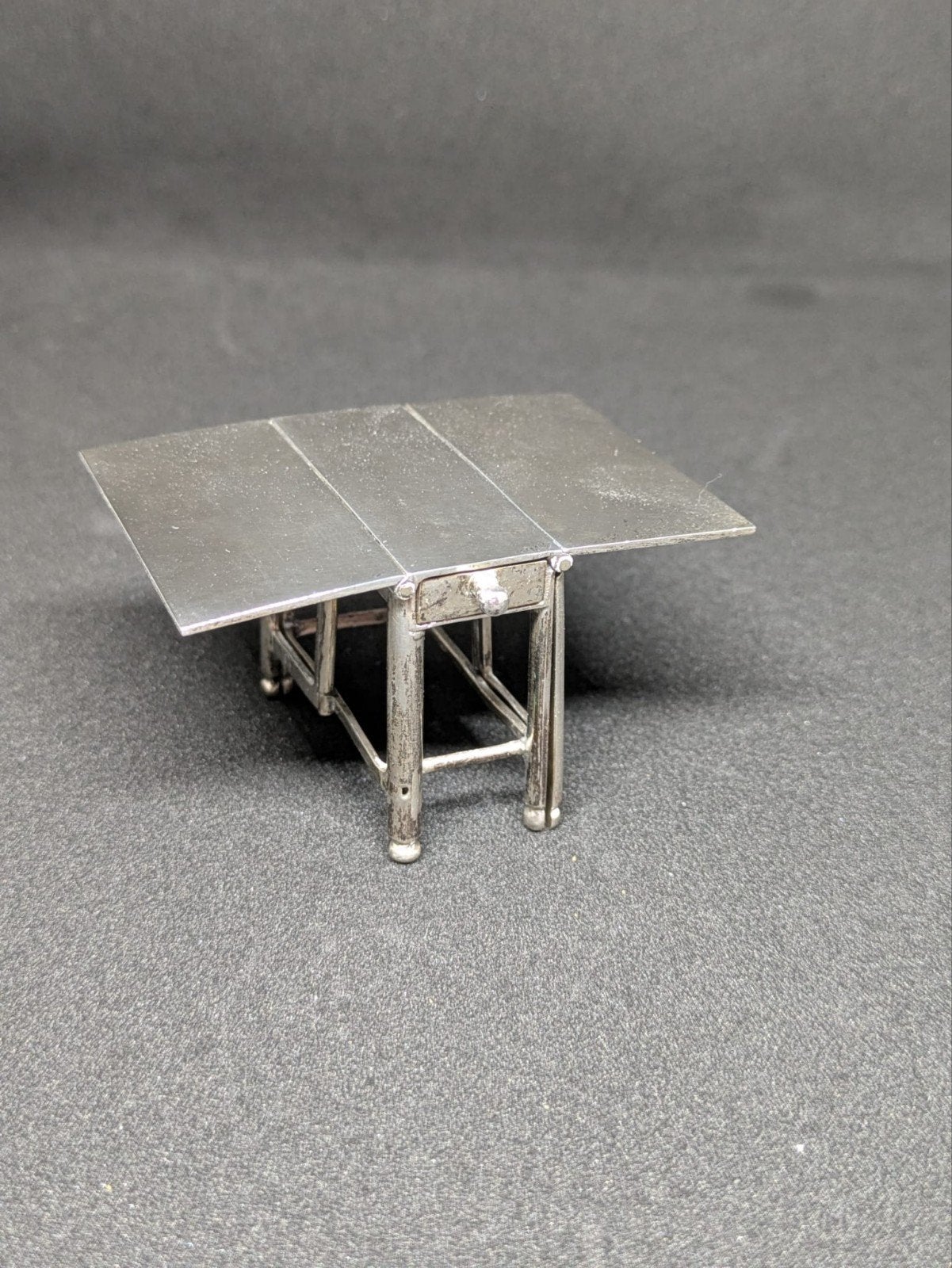 Groot Zilveren Miniatuur hangoor tafel, Verzenden, Zilver