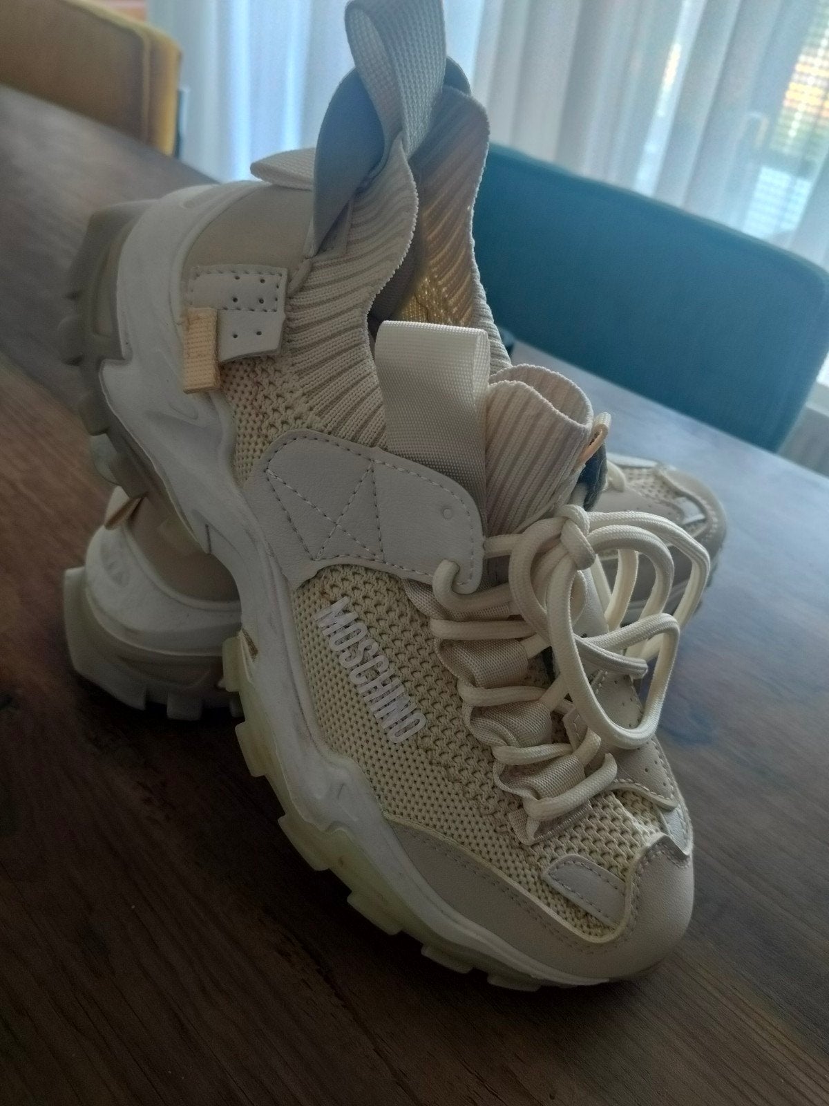 moschino sneakers, Kleding | Dames, Ophalen of Verzenden, Zo goed als nieuw, Sneakers of Gympen
