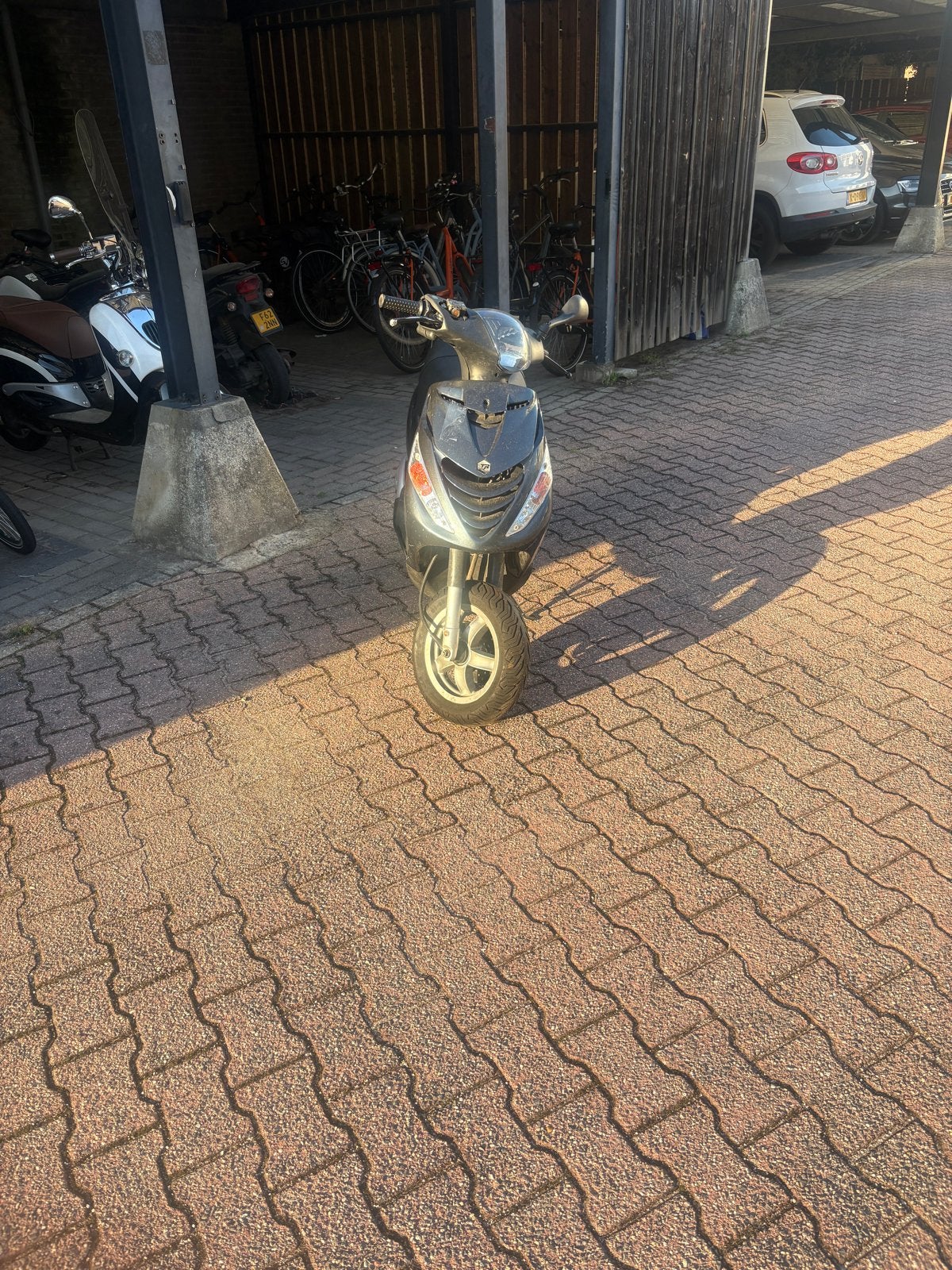 Piaggio Zip 70cc Malossi Sport, Fietsen en Brommers, Ophalen, Gebruikt, Maximaal 45 km/u, Benzine
