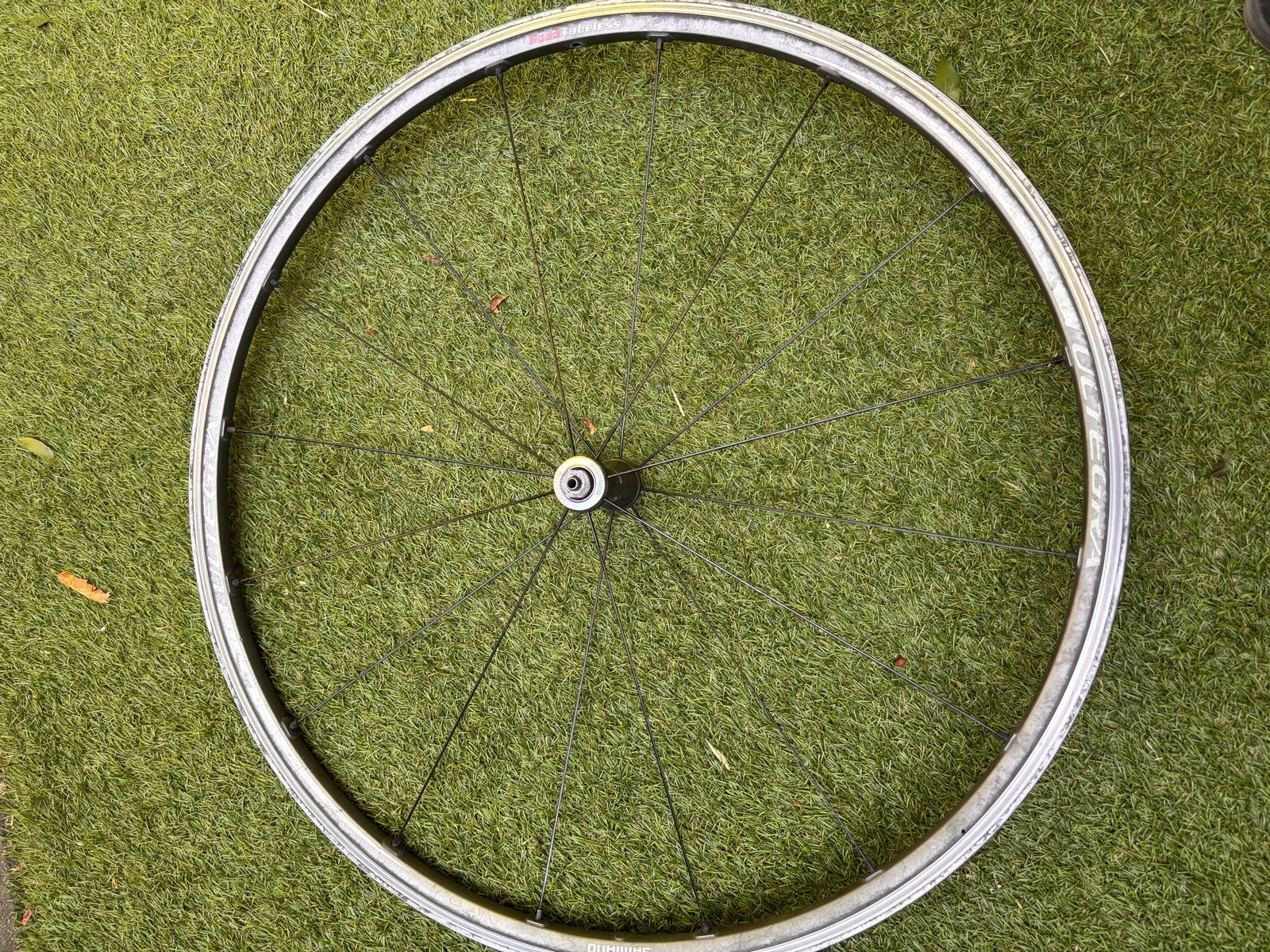 Shimano Ultegra Wielset met Gebruikssporen en Gebroken Spaak, Fietsen en Brommers, Fietsonderdelen, Gebruikt, Aluminium, Racefiets