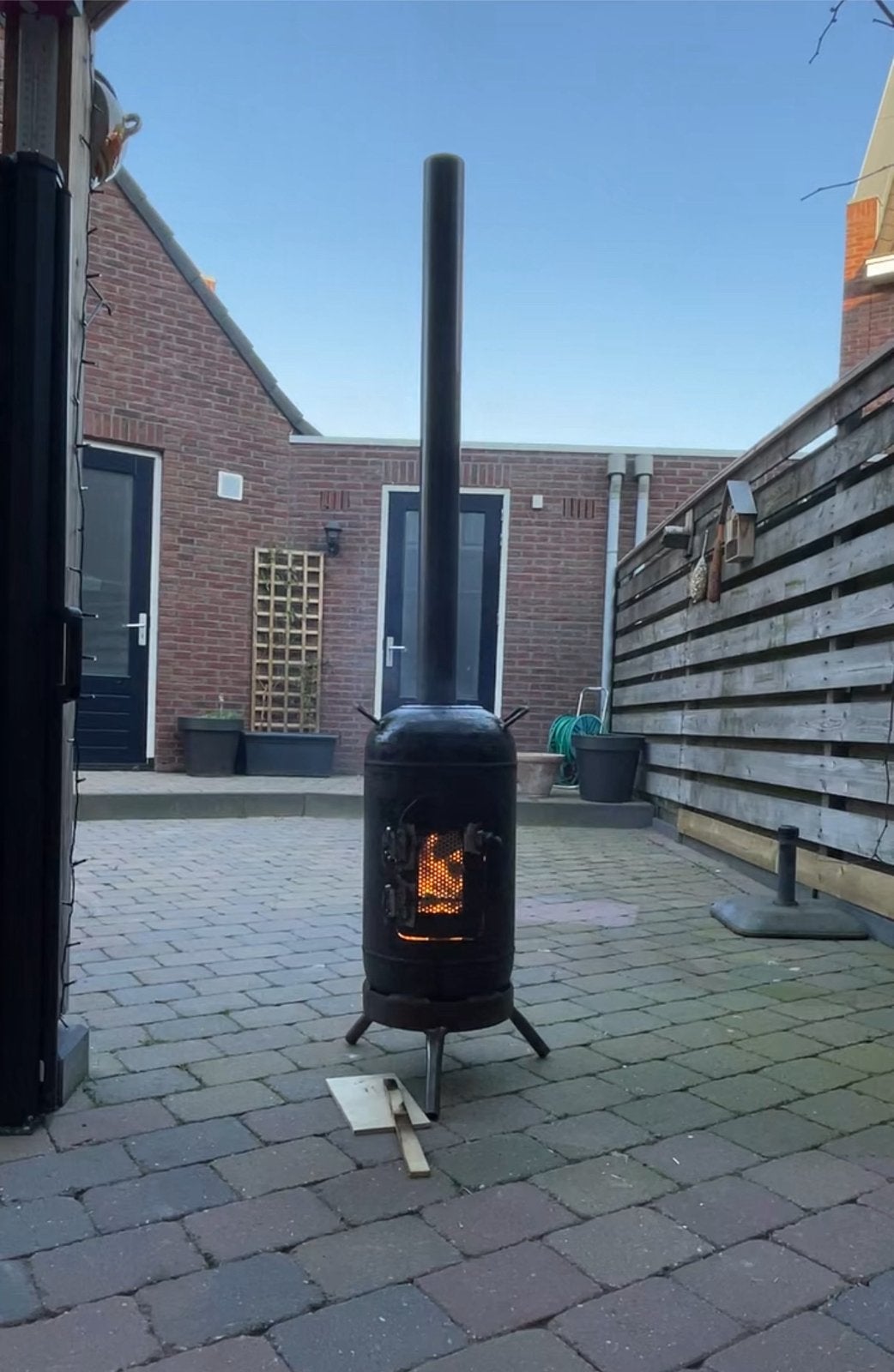 Robuuste, ijzeren tuinkachel (gemaakt van een oude gasfles), Ophalen, Zo goed als nieuw