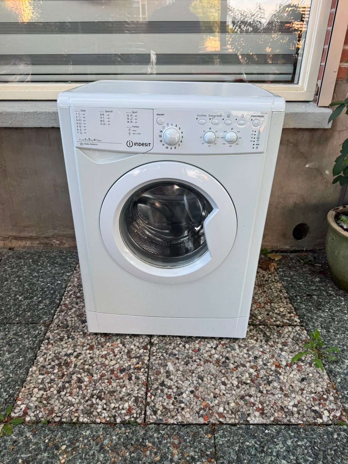 Indesit Wasmachine - 2 stuks beschikbaar, Witgoed en Apparatuur, Wasmachines, 6 tot 8 kg, Ophalen of Verzenden, Voorlader, 85 tot 90 cm