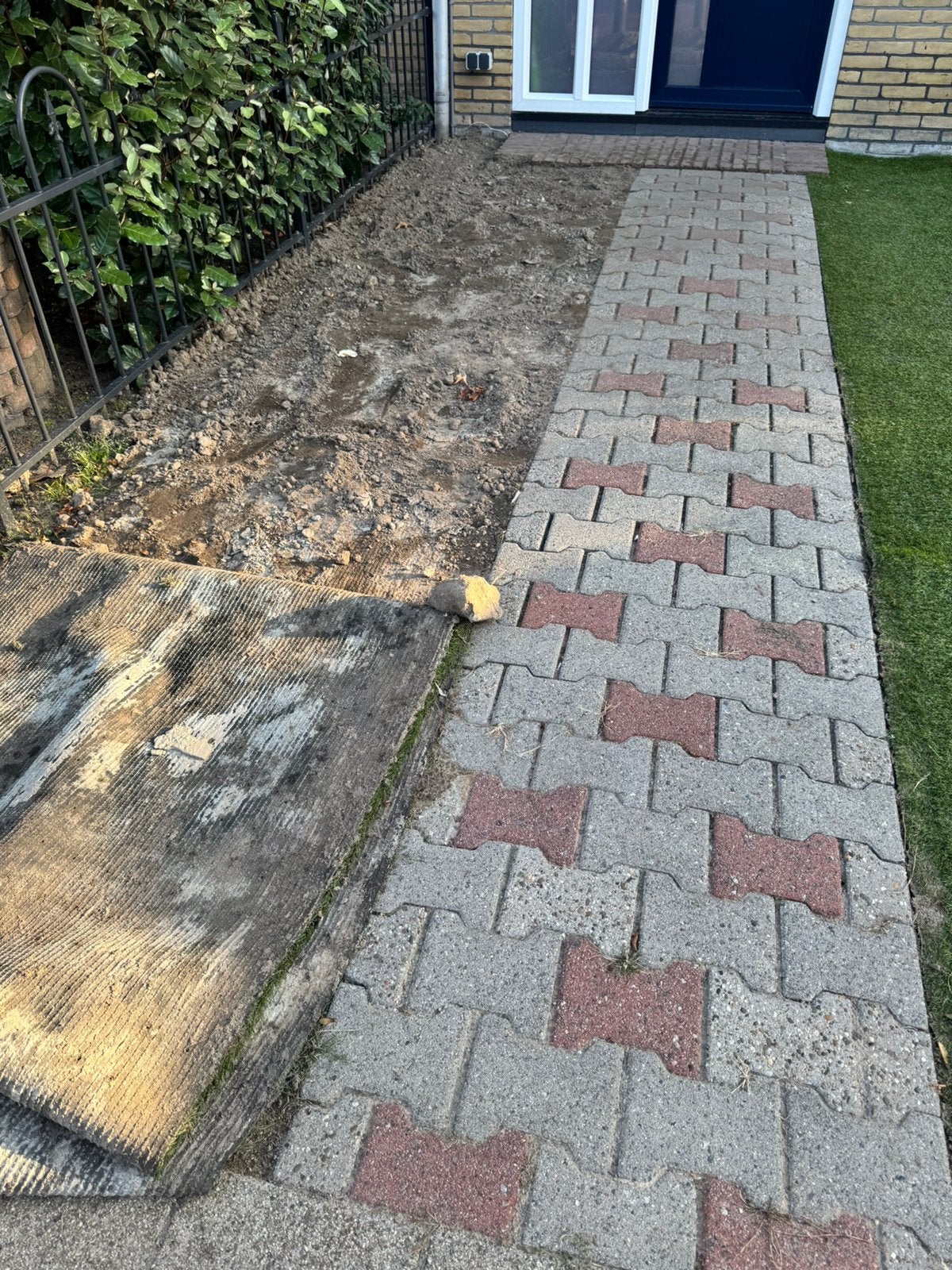 Gratis stenen eruit halen!, Ophalen, Zo goed als nieuw, Beton, Klinkers