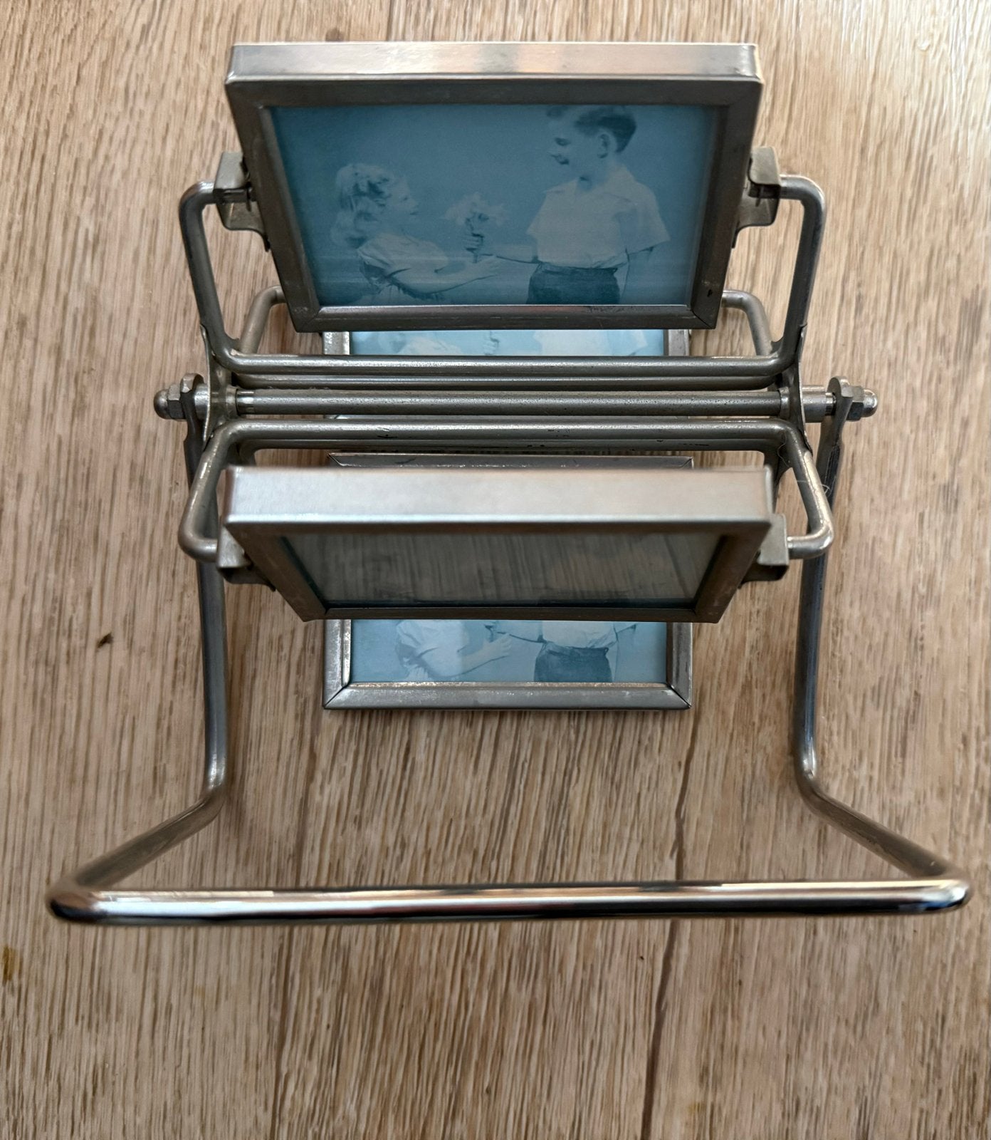 Decoratieve Draaiende Fotocarrousel - Zilver Chroom Metaal, Gebruikt, Fotocarrousel, Ophalen of Verzenden, Met glas