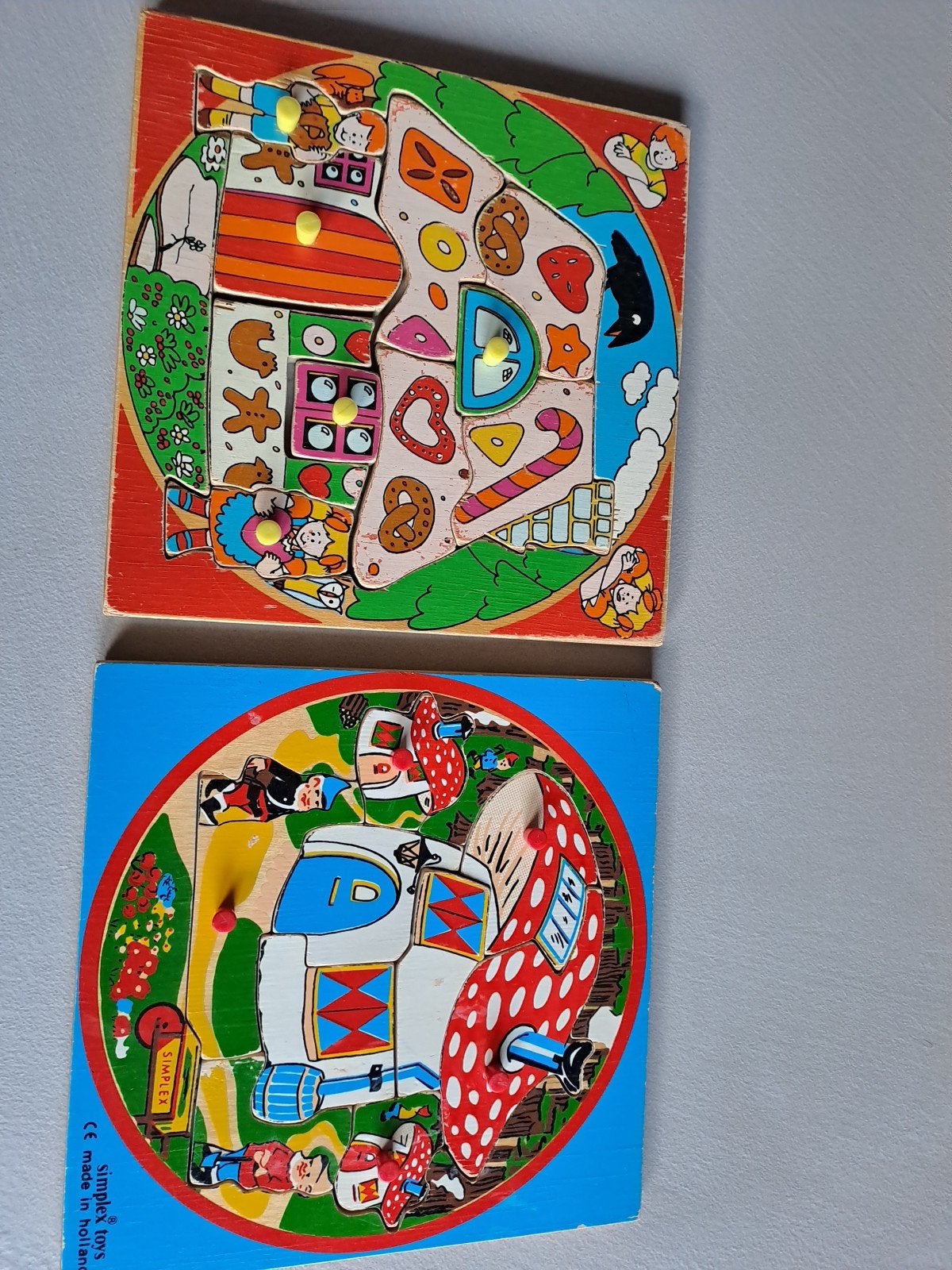 Houten Insteekpuzzels: Peperkoekhuisje & Kabouterhuis, 2 tot 4 jaar, Gebruikt, 10 tot 50 stukjes, Ophalen of Verzenden