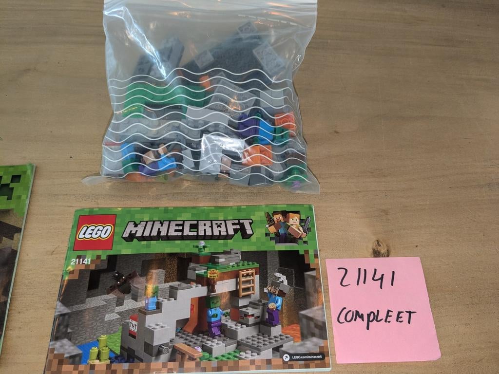 Lego minecraft partij 21141 21119 en poppetjes, Ophalen of Verzenden, Zo goed als nieuw